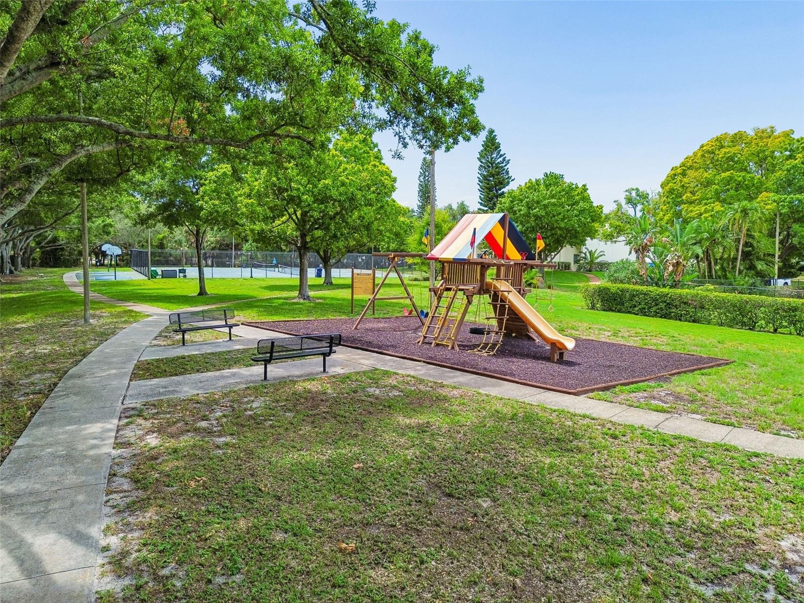 TAMPA VILLAS SOUTH UNIT 2 - Residential