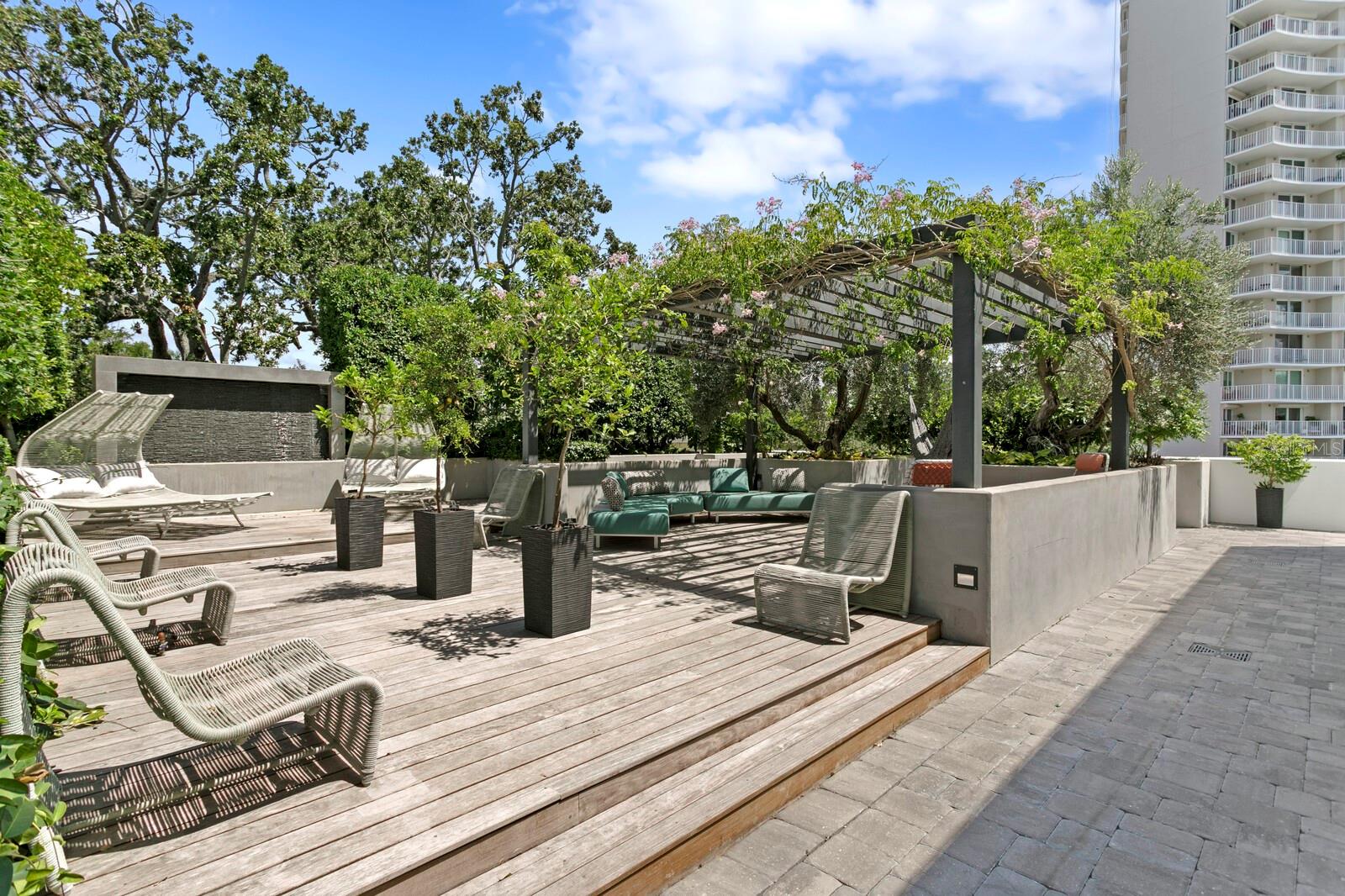 THE SANCTUARY AT ALEXANDRA PLACE - Residential