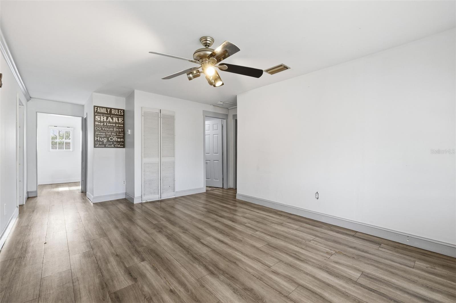 LAUREL TERRACE - Residential Income