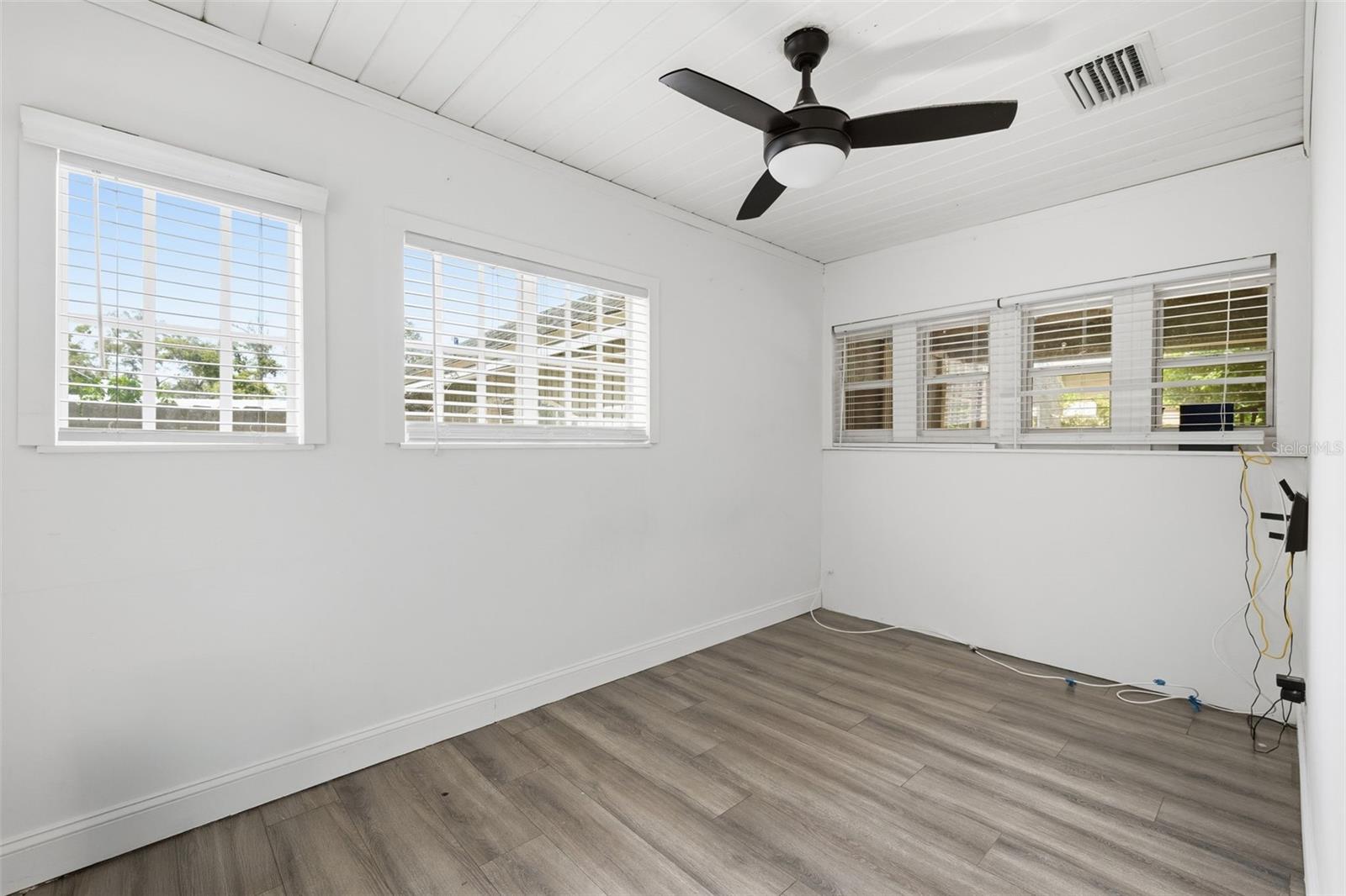 LAUREL TERRACE - Residential Income