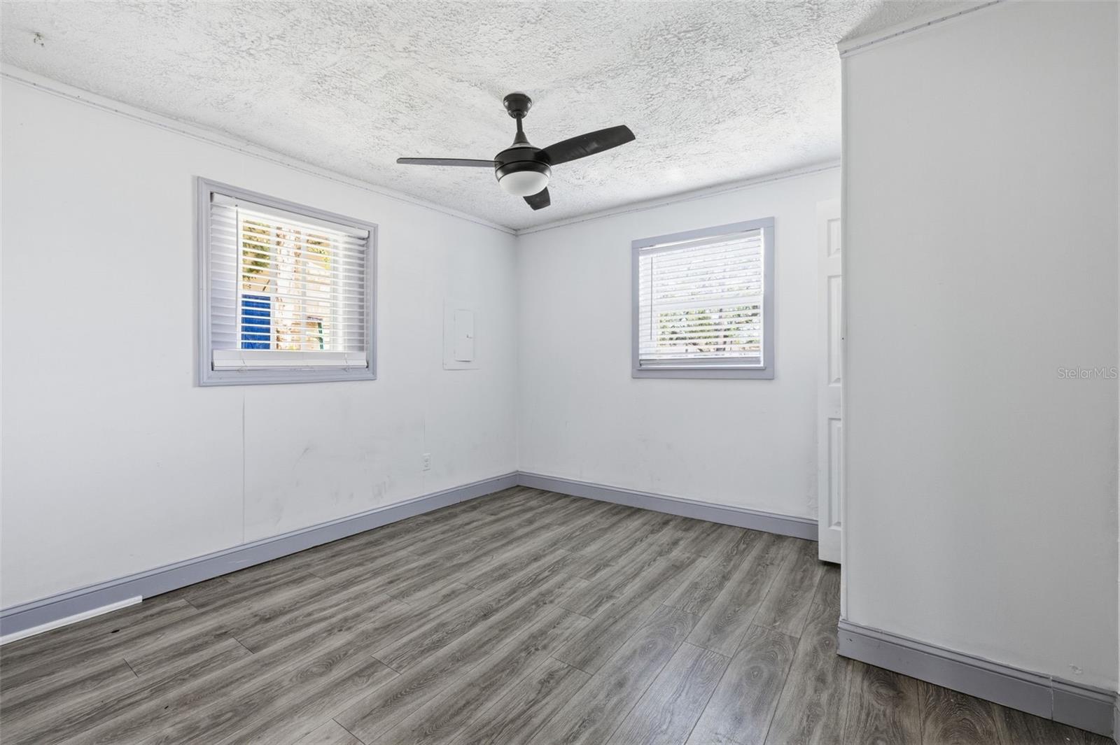 LAUREL TERRACE - Residential Income