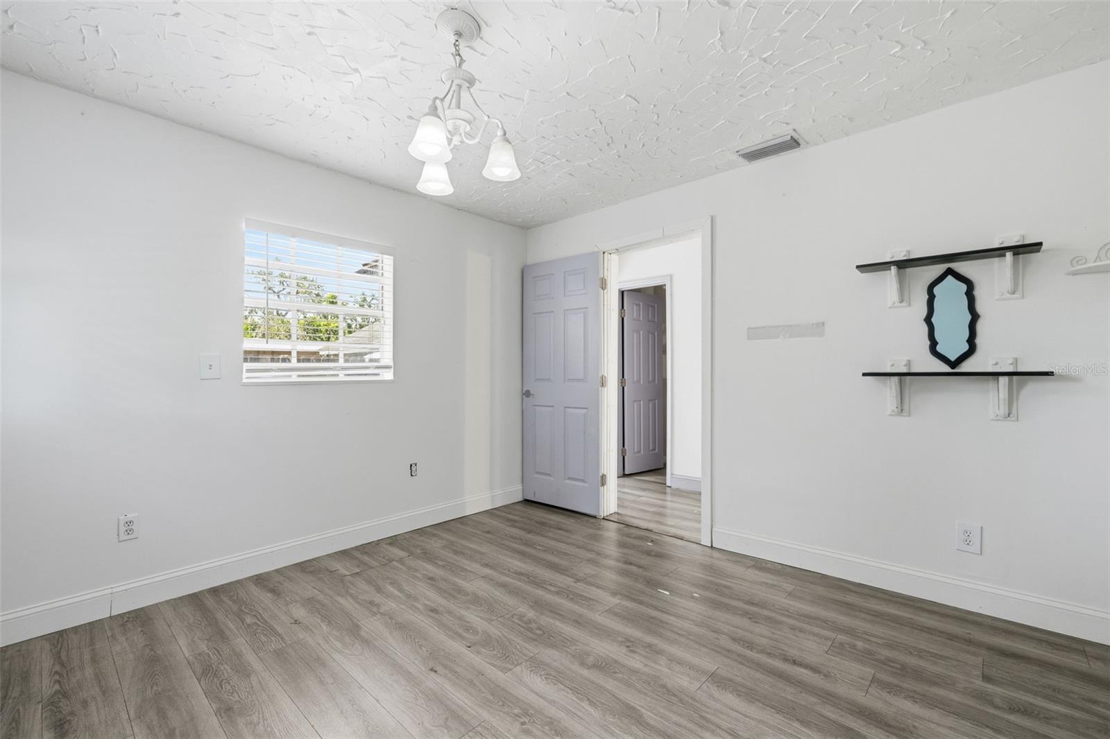 LAUREL TERRACE - Residential Income