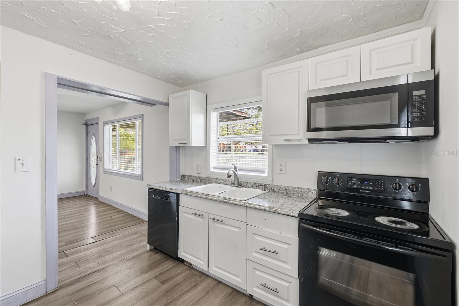 LAUREL TERRACE - Residential Income