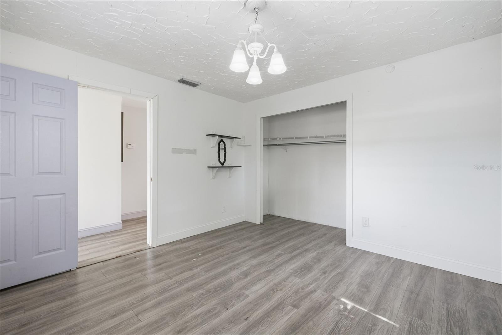 LAUREL TERRACE - Residential Income