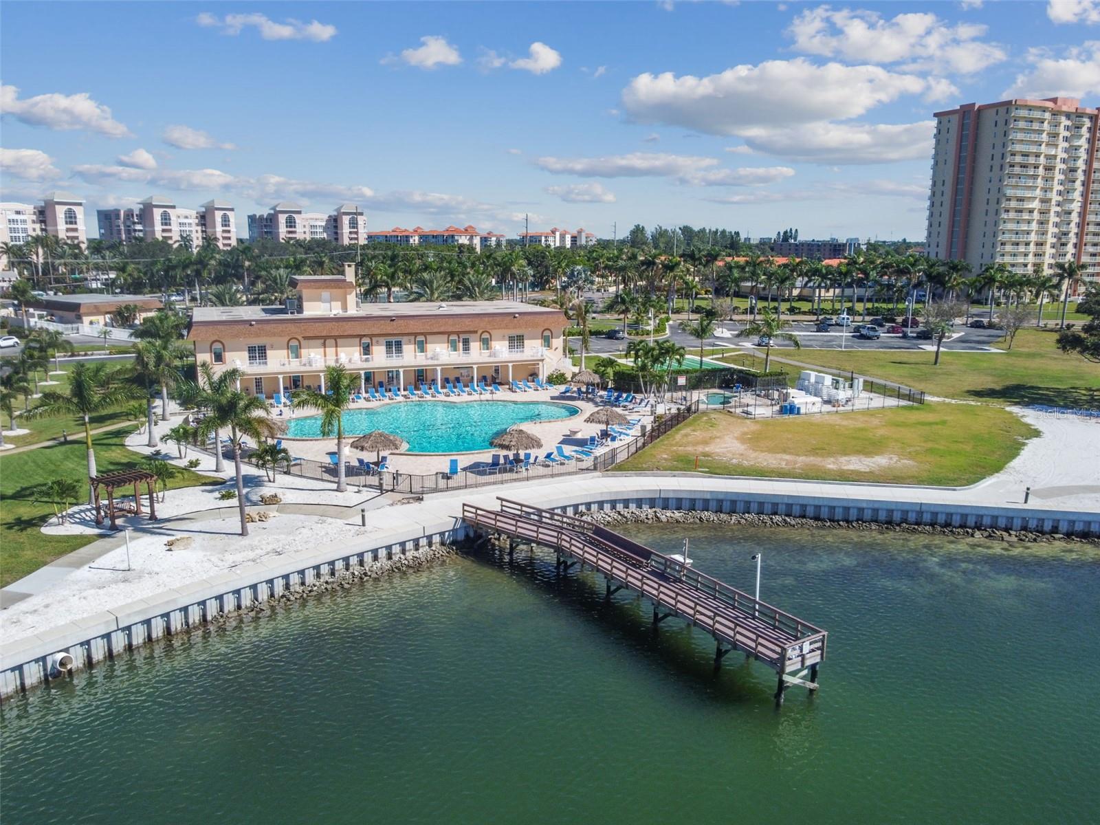 BAYWAY ISLES POINT BRITTANY FOUR - Residential