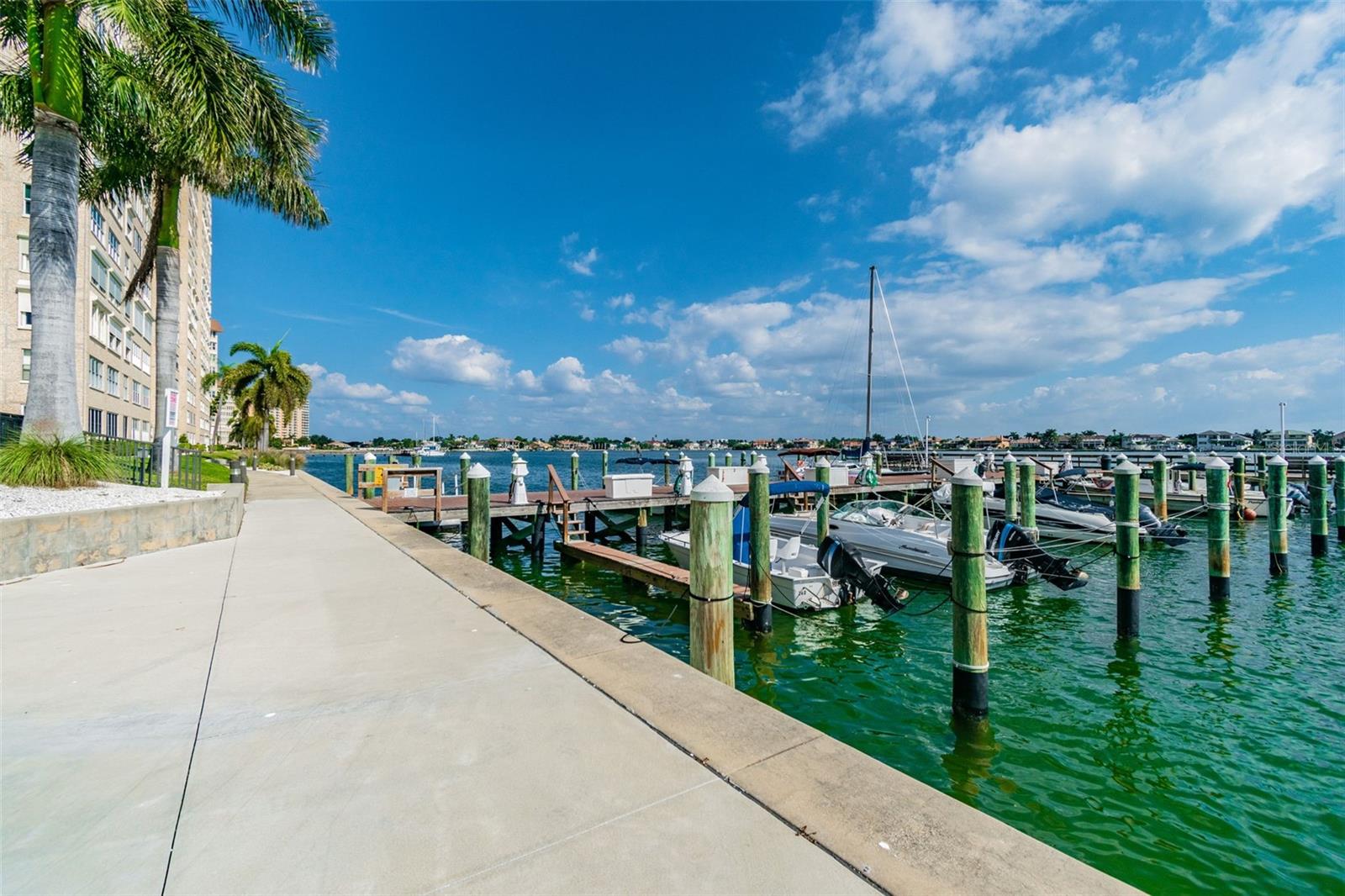 BAYWAY ISLES POINT BRITTANY FOUR - Residential