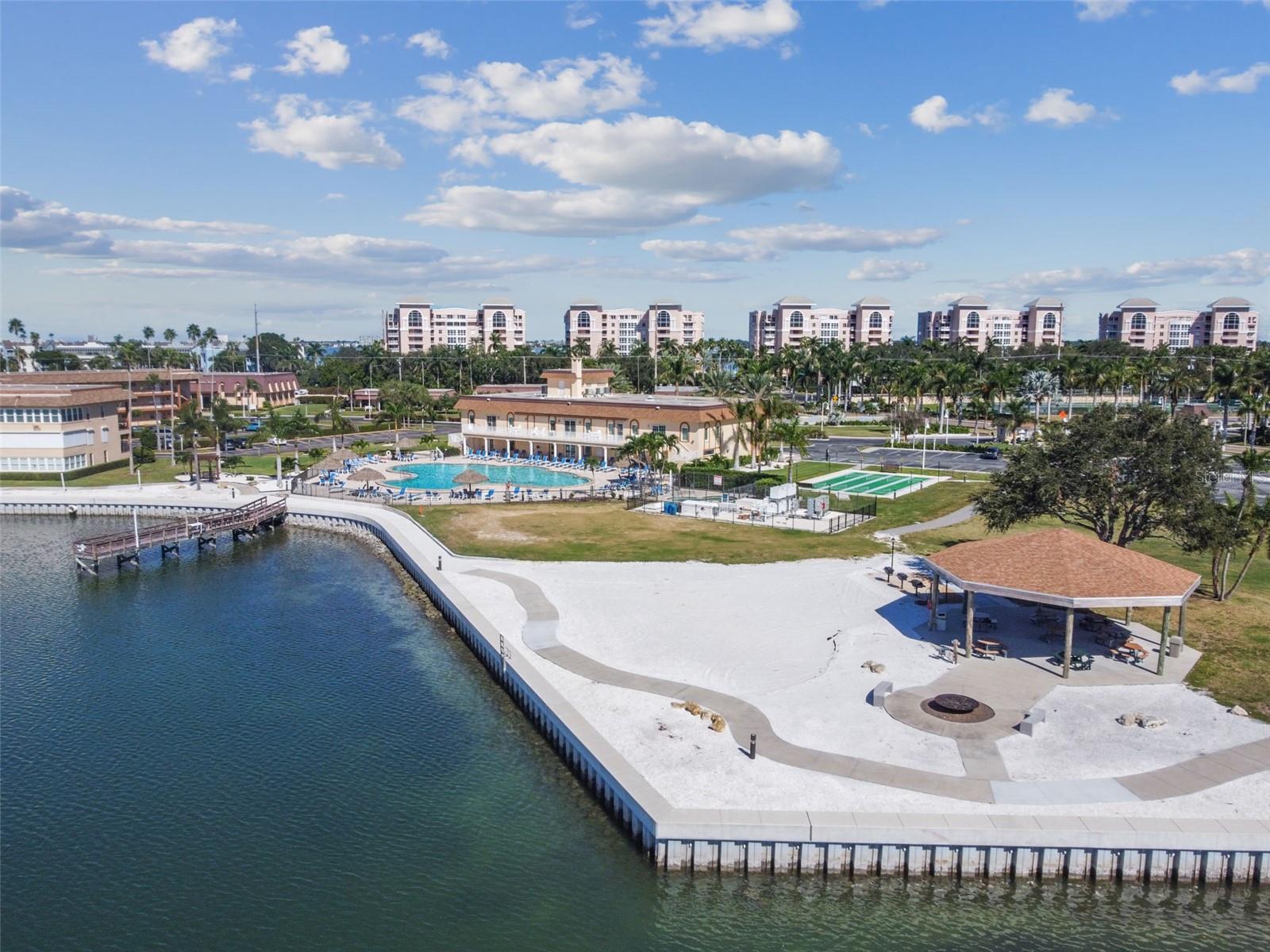 BAYWAY ISLES POINT BRITTANY FOUR - Residential