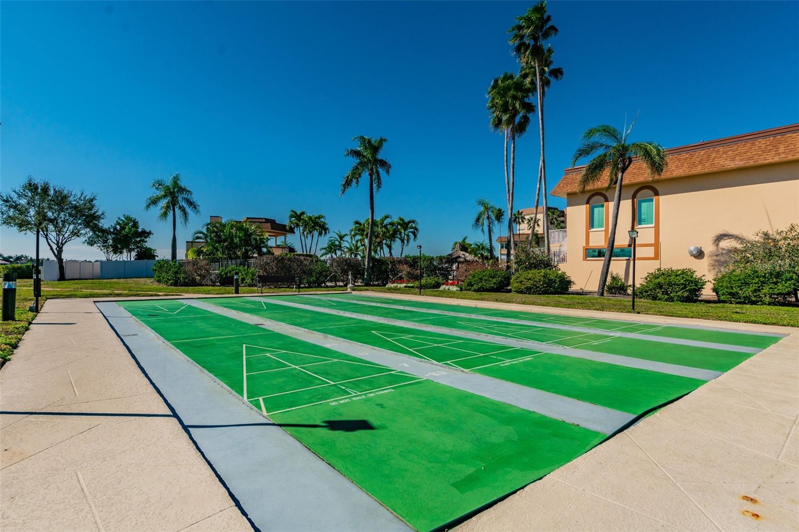 BAYWAY ISLES POINT BRITTANY FOUR - Residential