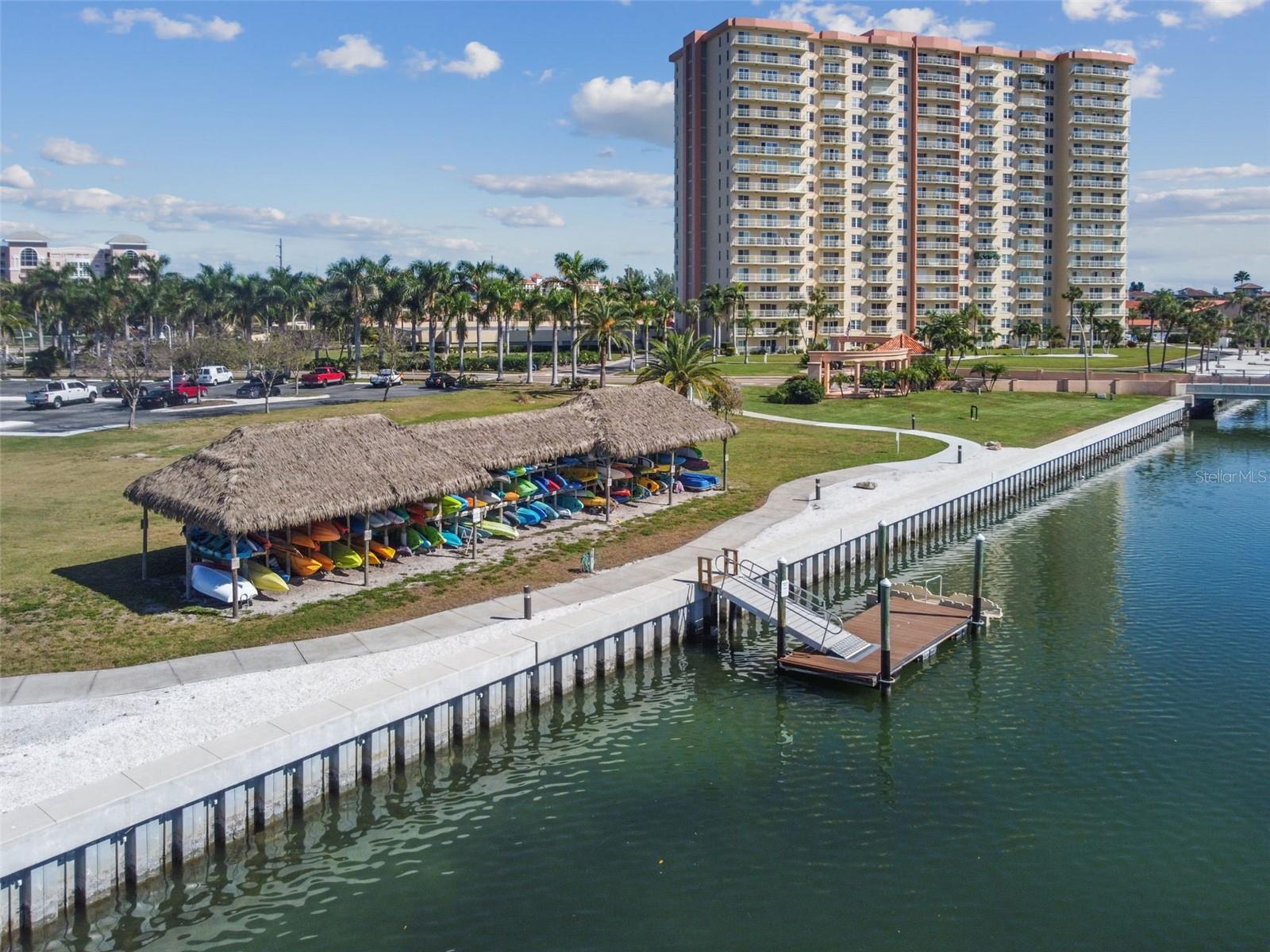 BAYWAY ISLES POINT BRITTANY FOUR - Residential