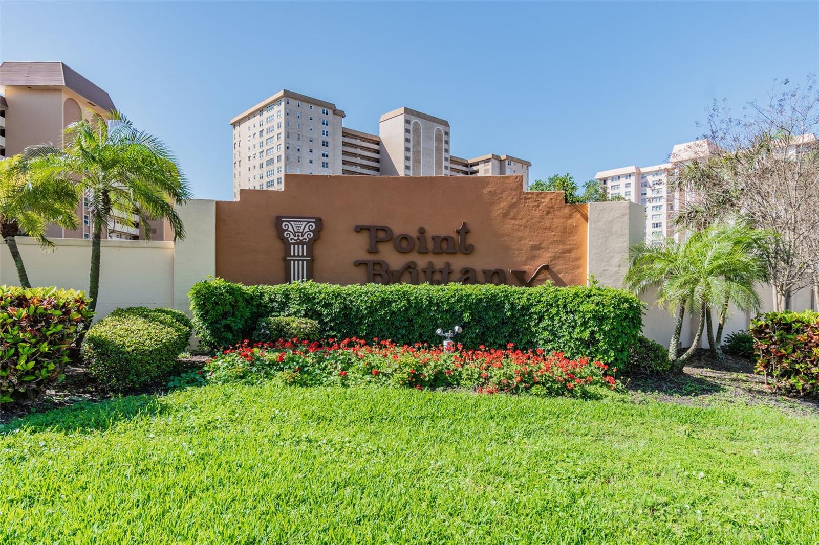 BAYWAY ISLES POINT BRITTANY FOUR - Residential