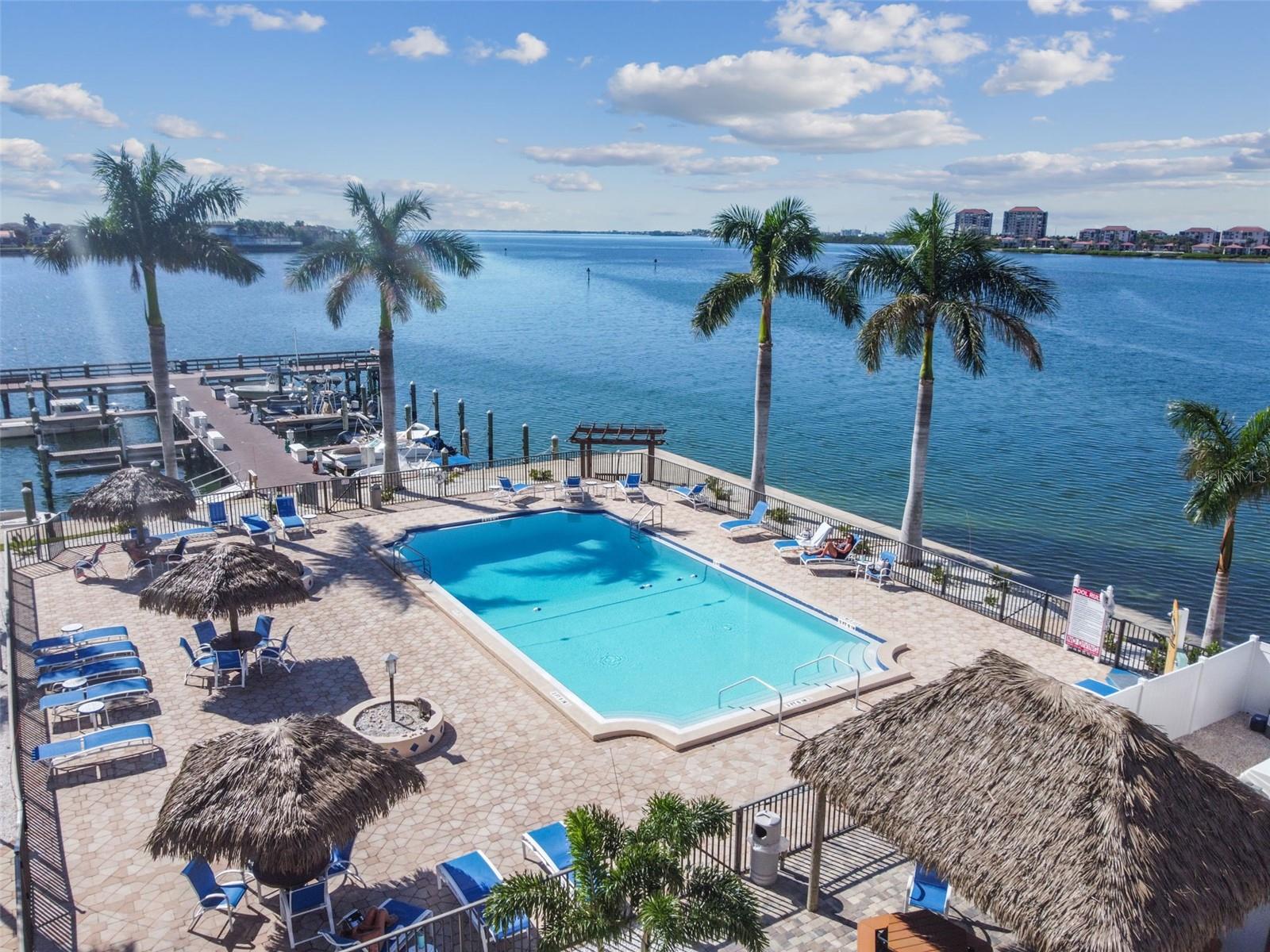 BAYWAY ISLES POINT BRITTANY FOUR - Residential
