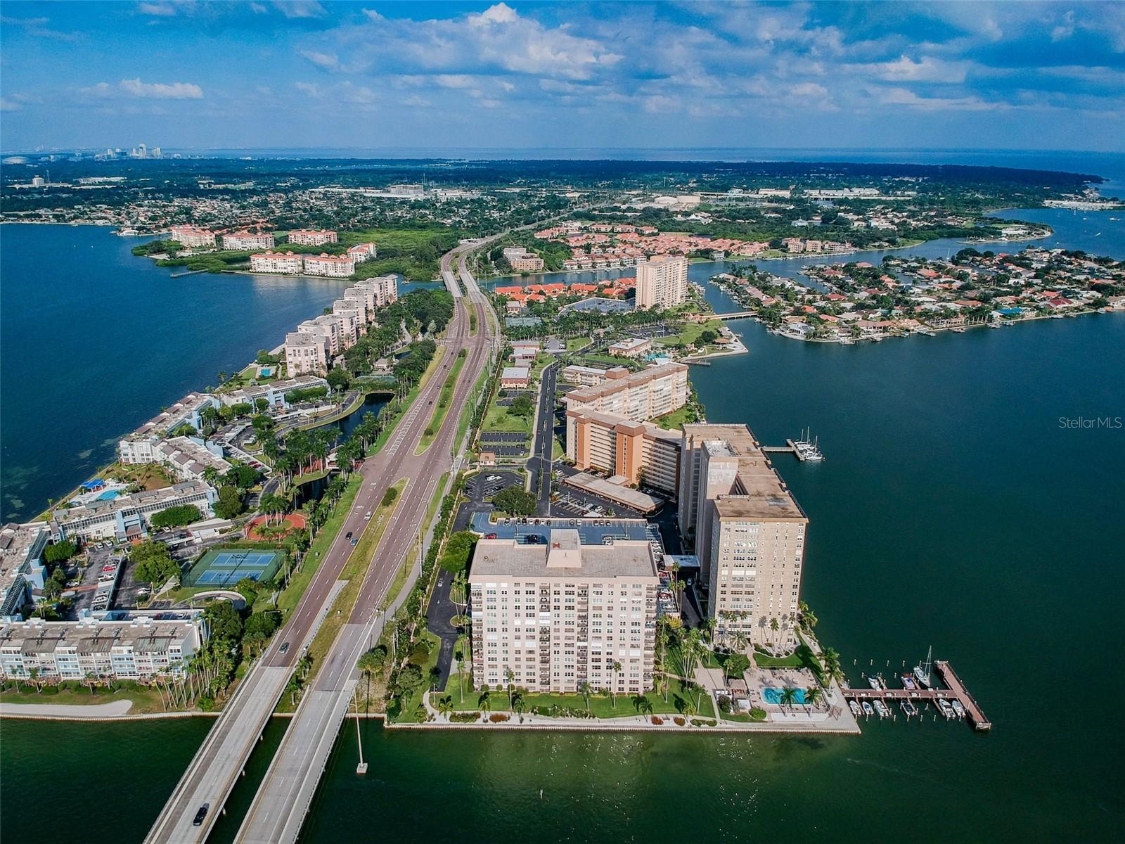 BAYWAY ISLES POINT BRITTANY FOUR - Residential