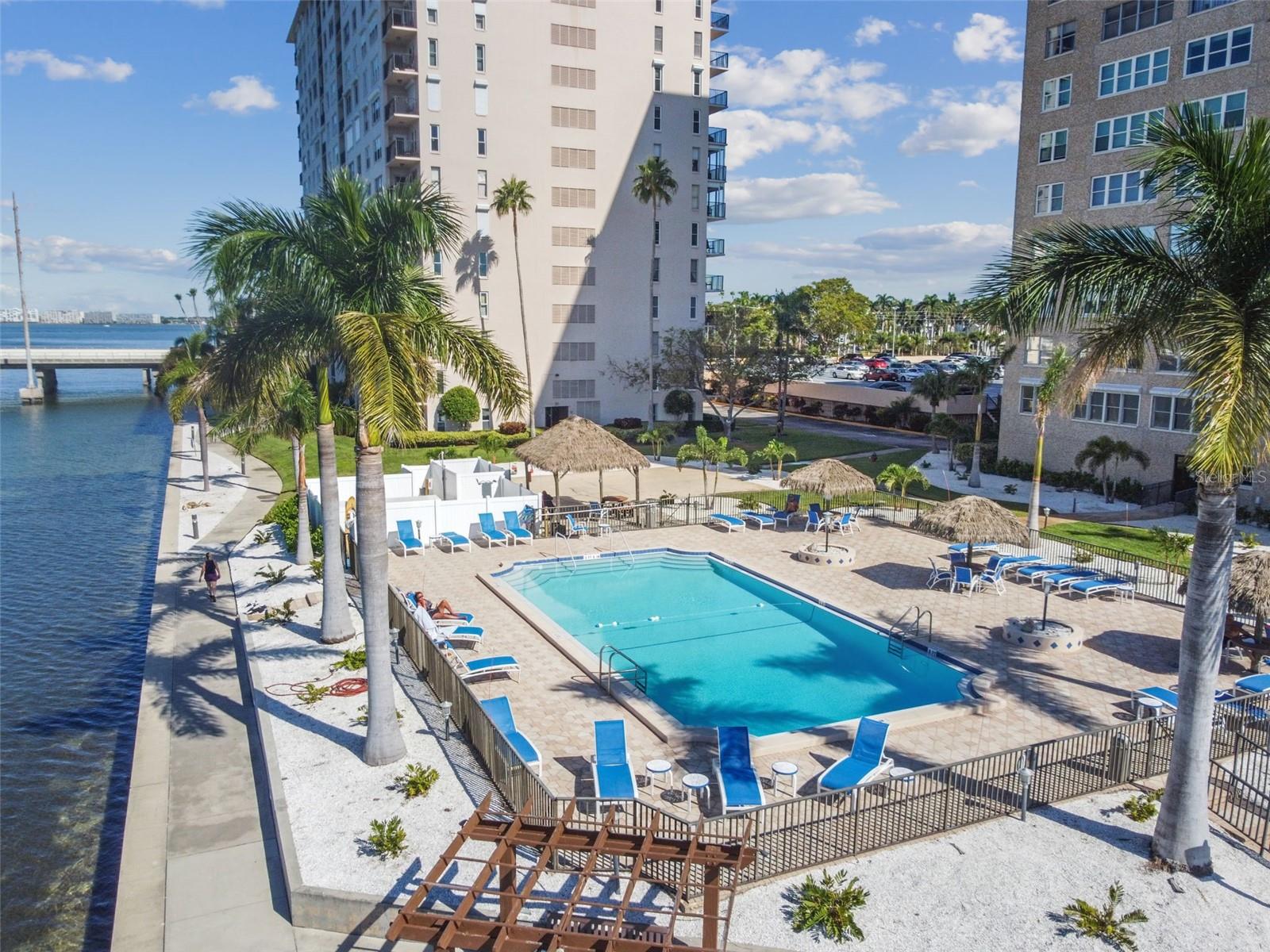BAYWAY ISLES POINT BRITTANY FOUR - Residential