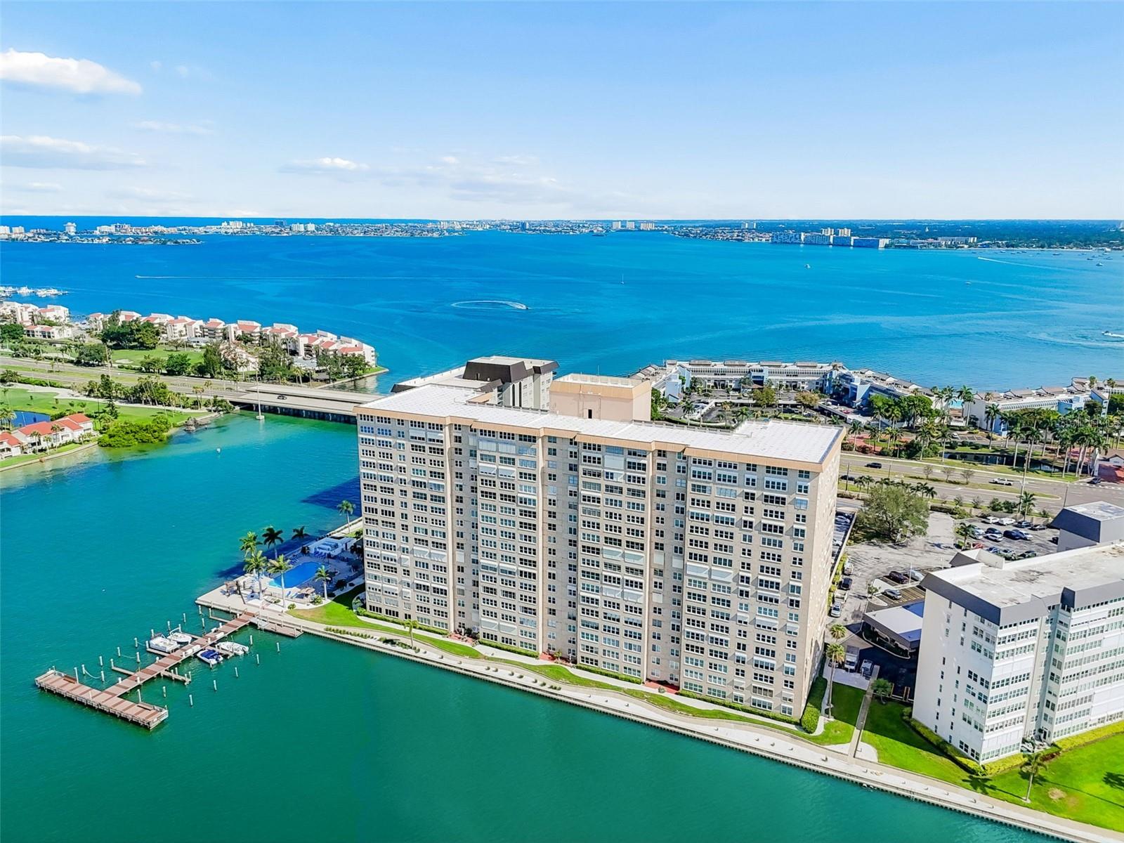 BAYWAY ISLES POINT BRITTANY FOUR - Residential
