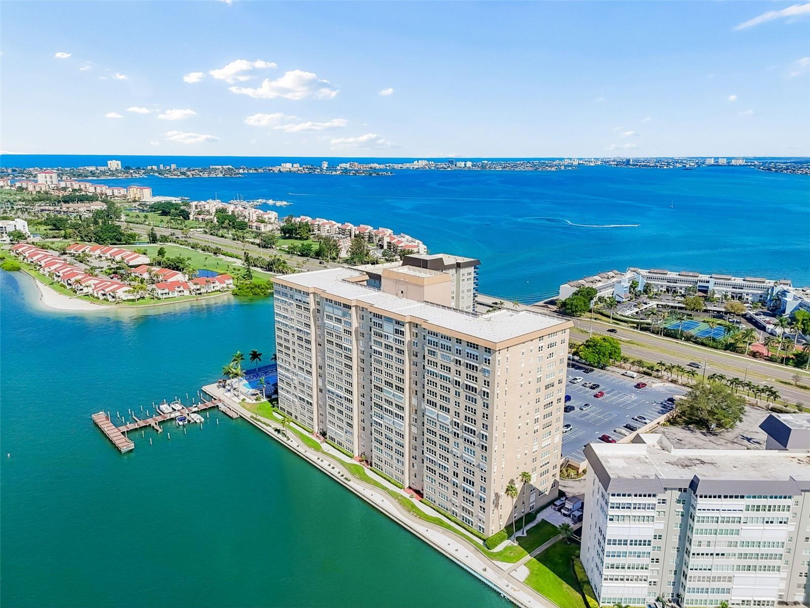 BAYWAY ISLES POINT BRITTANY FOUR - Residential