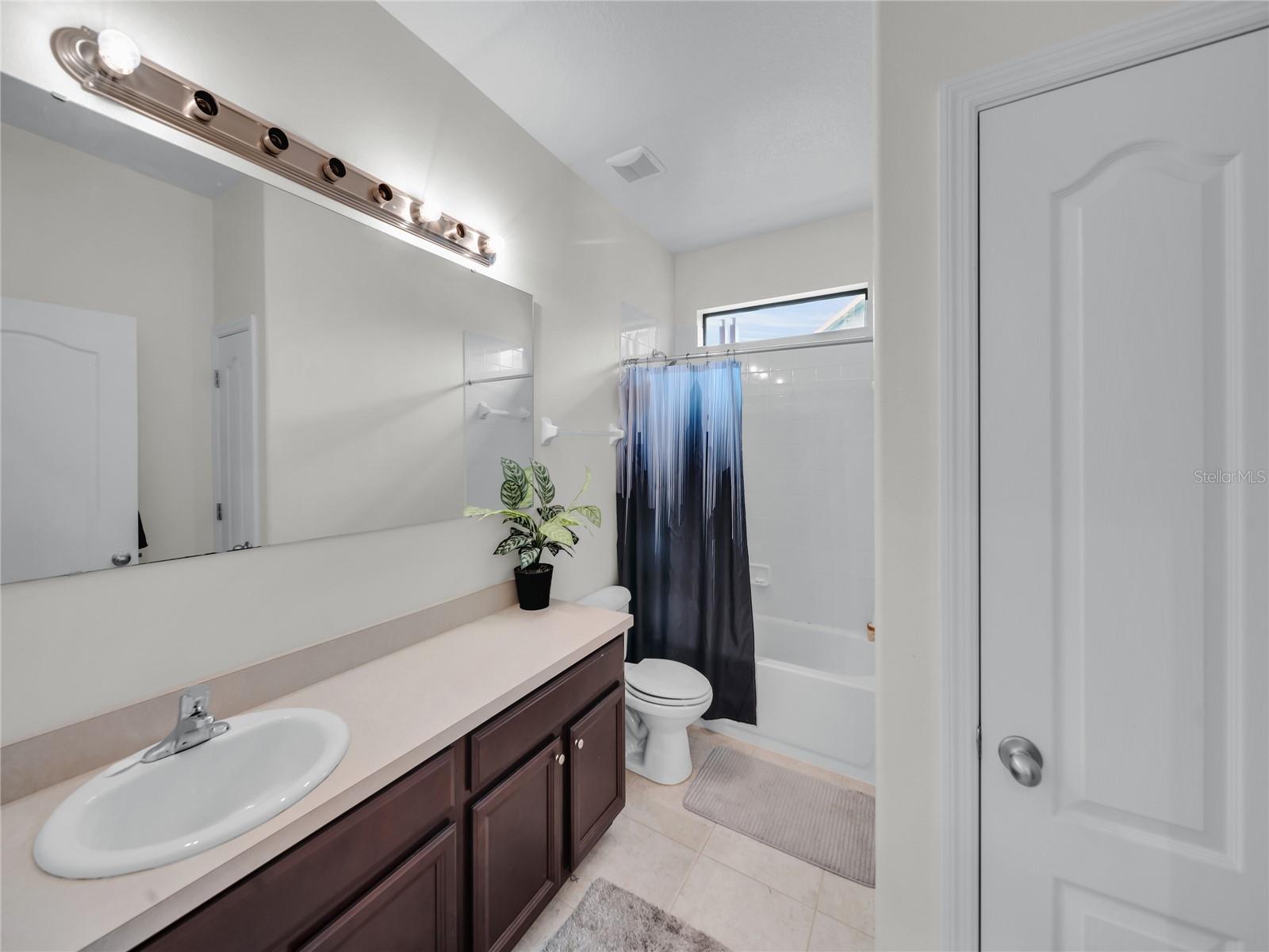 SHINGLE CREEK RESERVE AT THE OAKS PH 5 - Residential