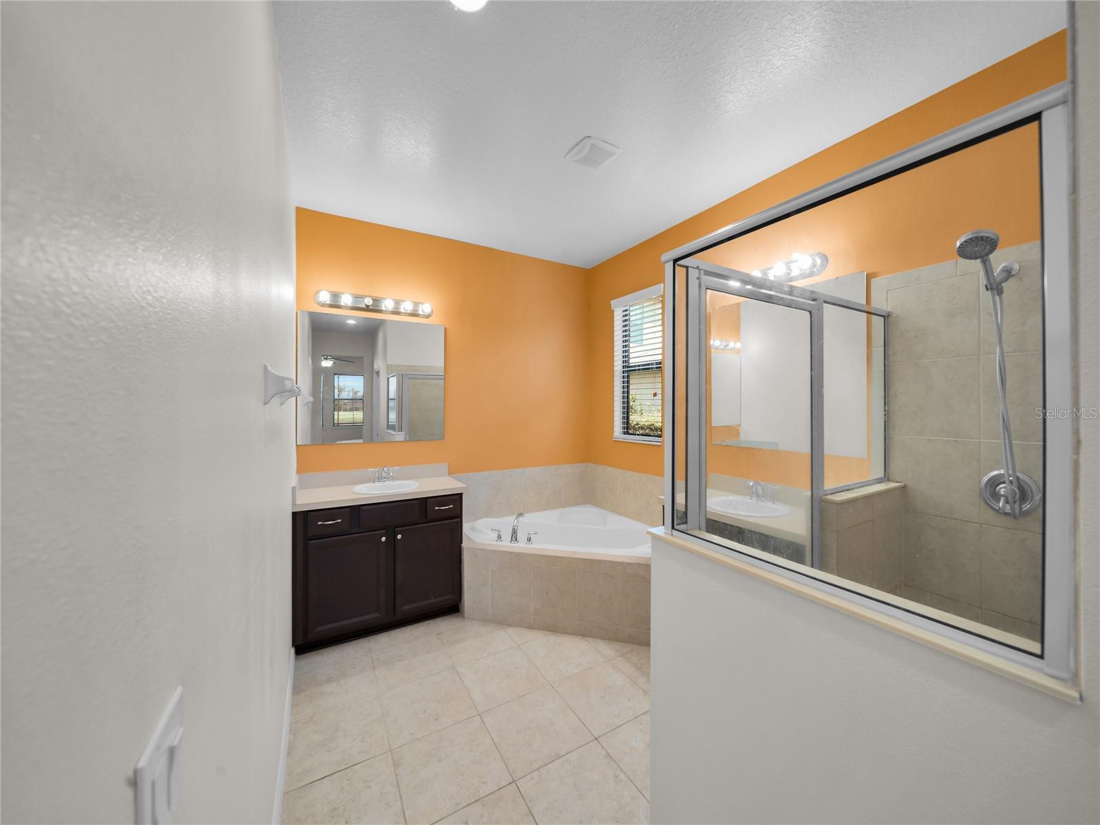 SHINGLE CREEK RESERVE AT THE OAKS PH 5 - Residential