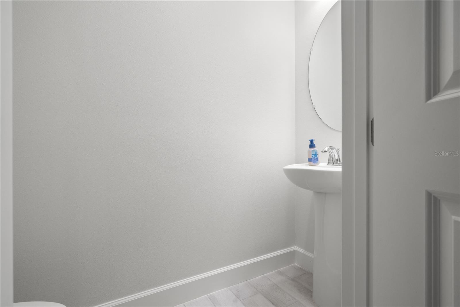 RIVER LNDG PH 1B - Residential Lease
