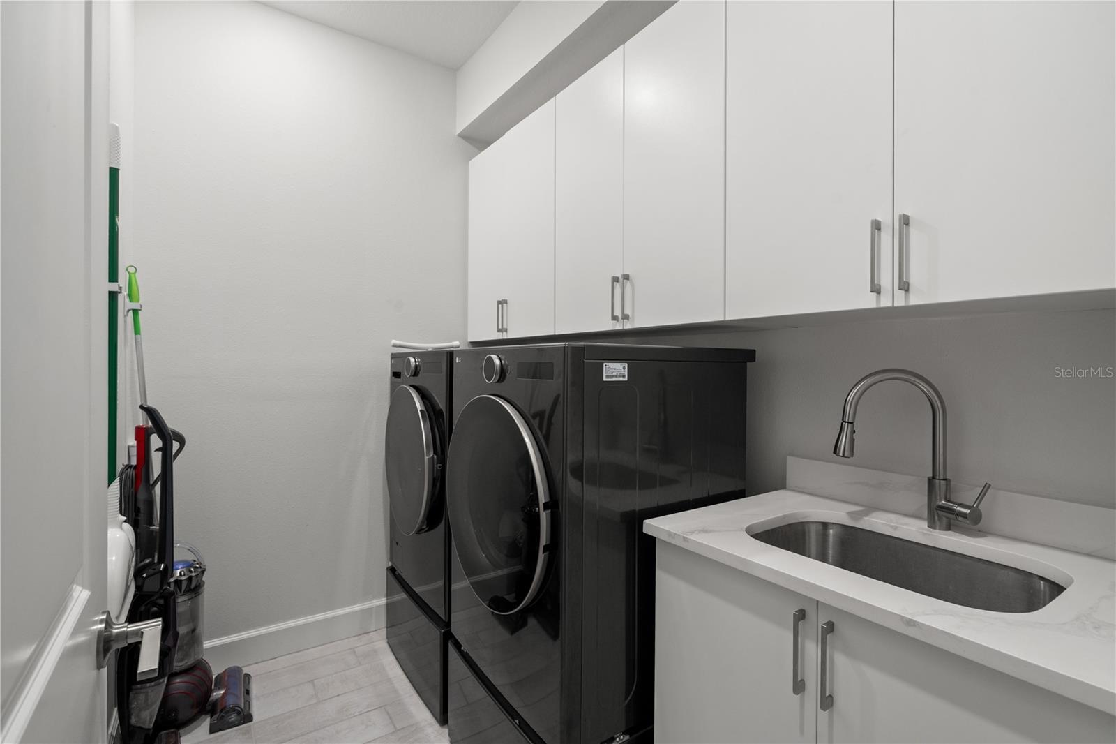 RIVER LNDG PH 1B - Residential Lease