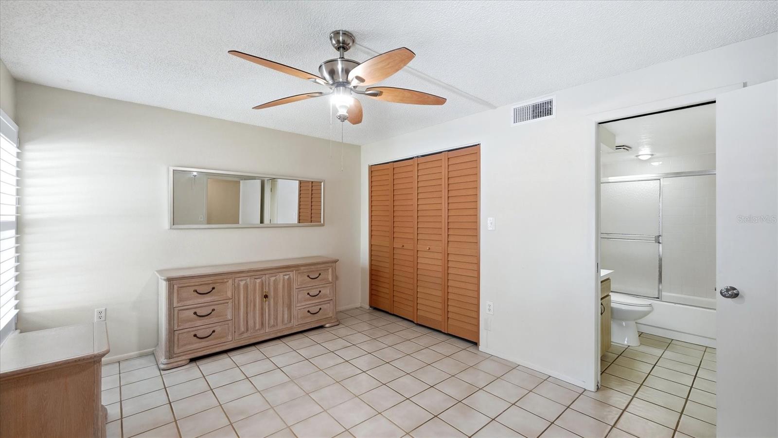 QUAIL HOLLOW - Residential