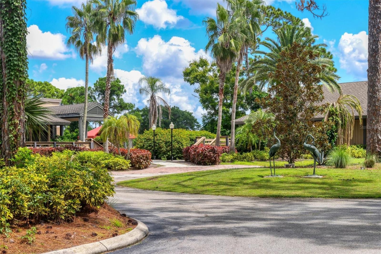 QUAIL HOLLOW - Residential