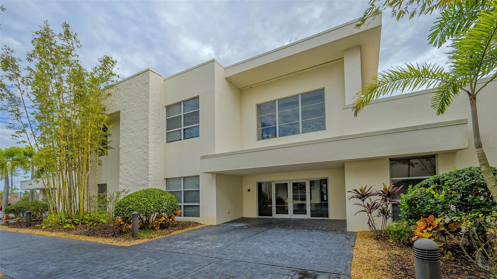 LAWSEL LAND - Commercial Sale