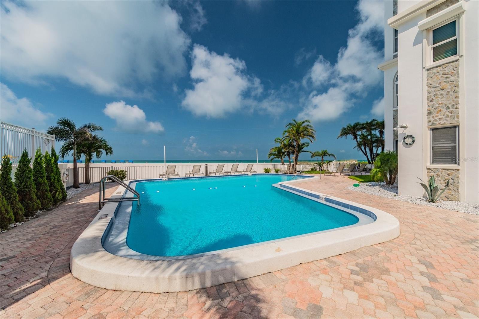 BEAU MONDE CONDO - Residential