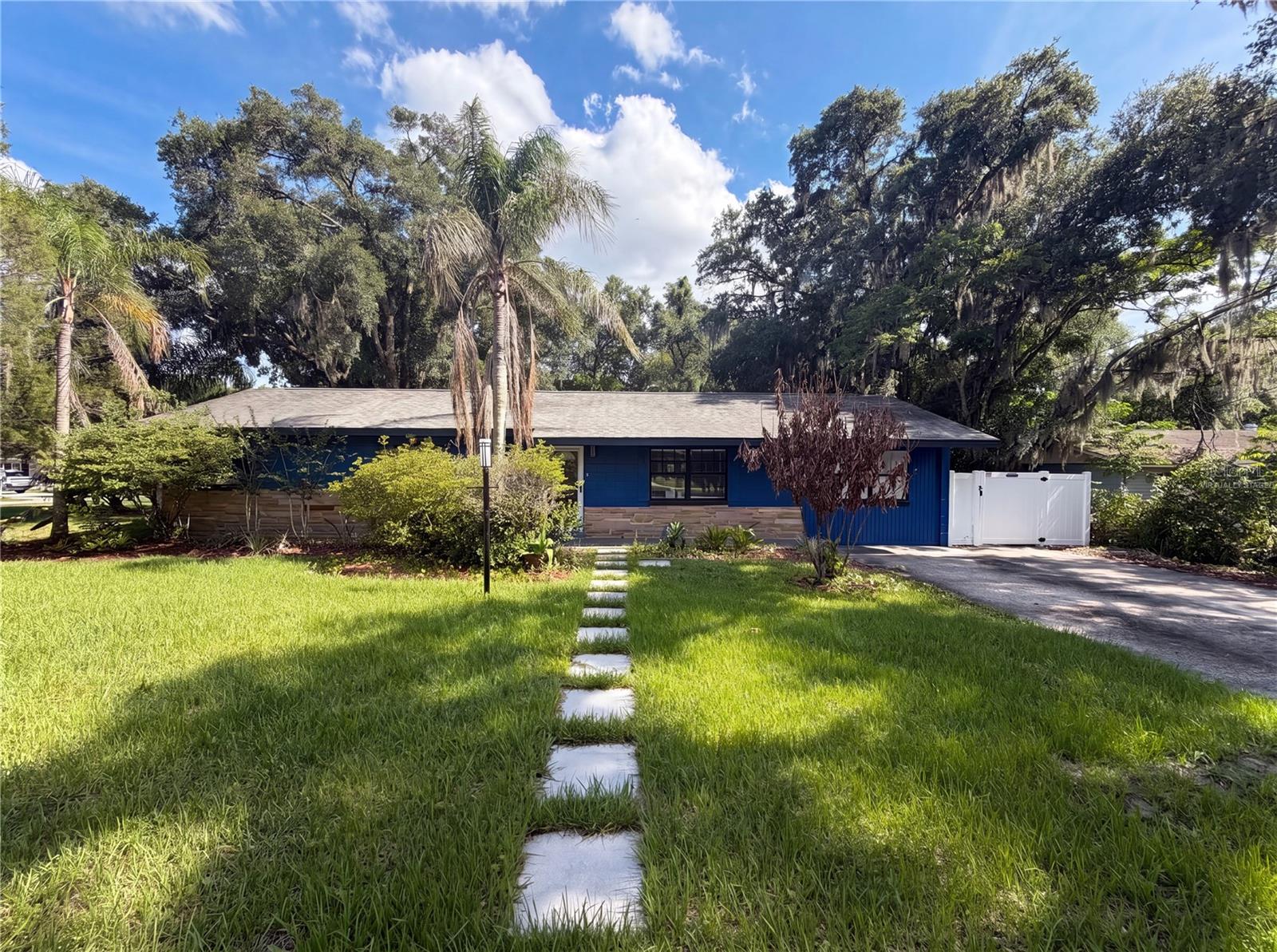 PHIPPENS BLKS 129-130 & 135-136 DELAND - Residential