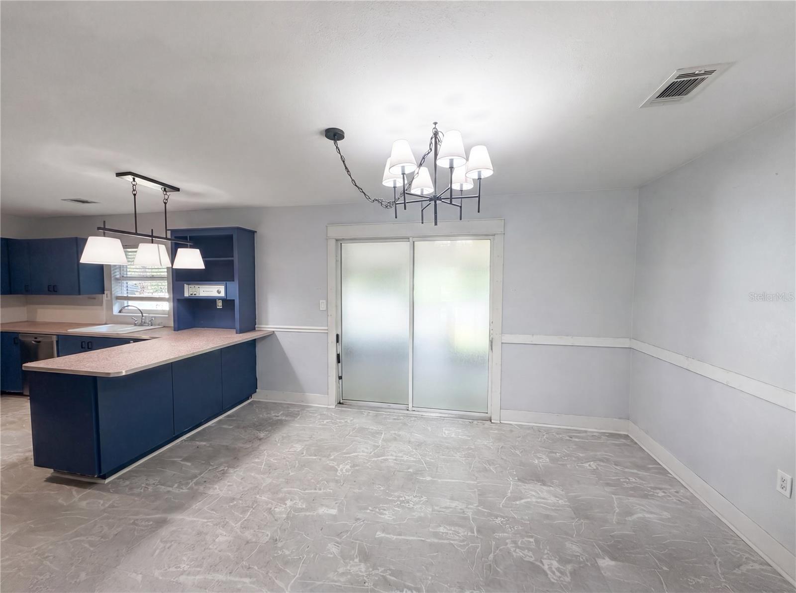PHIPPENS BLKS 129-130 & 135-136 DELAND - Residential
