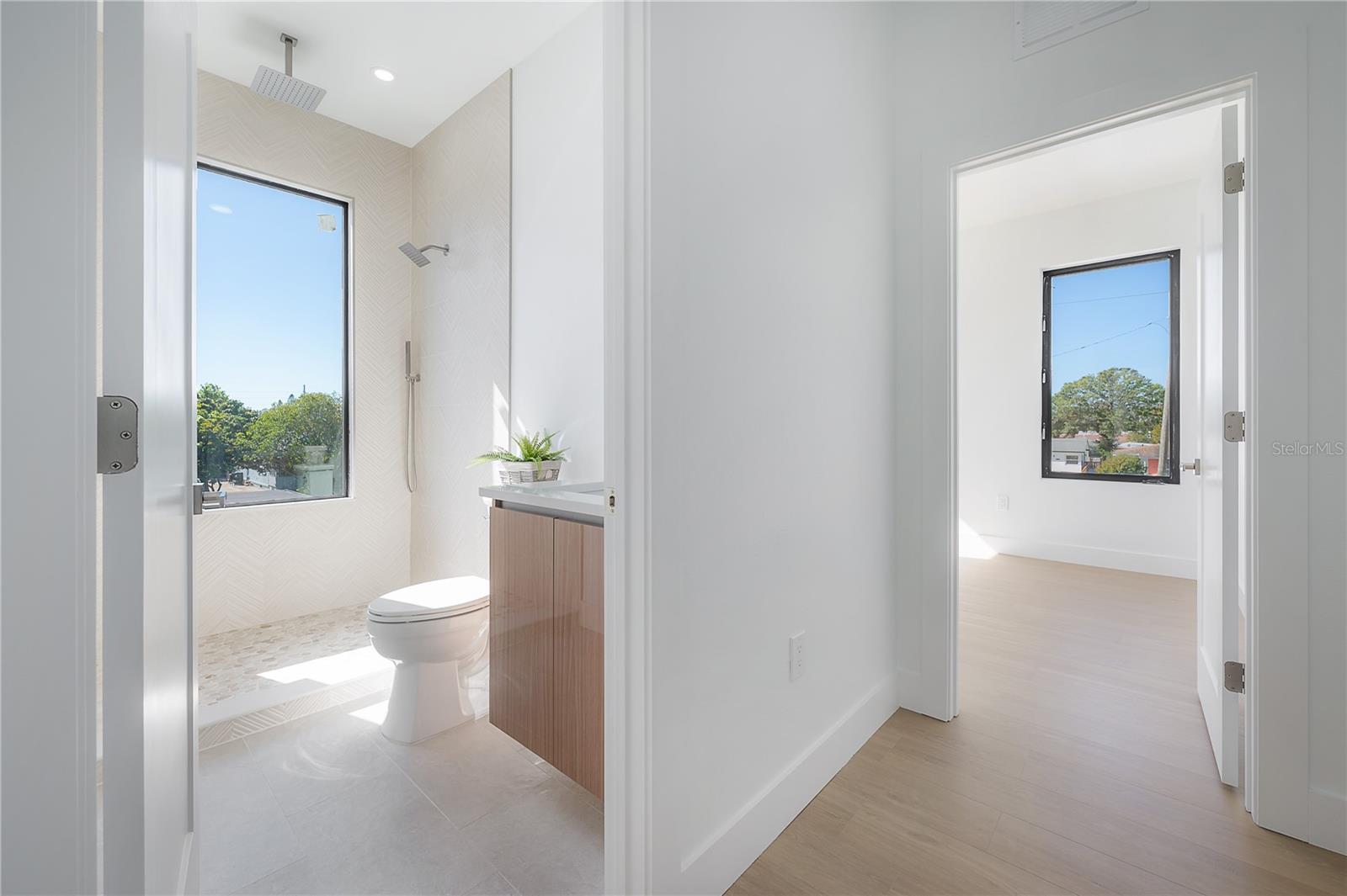AVALON - Residential Lease