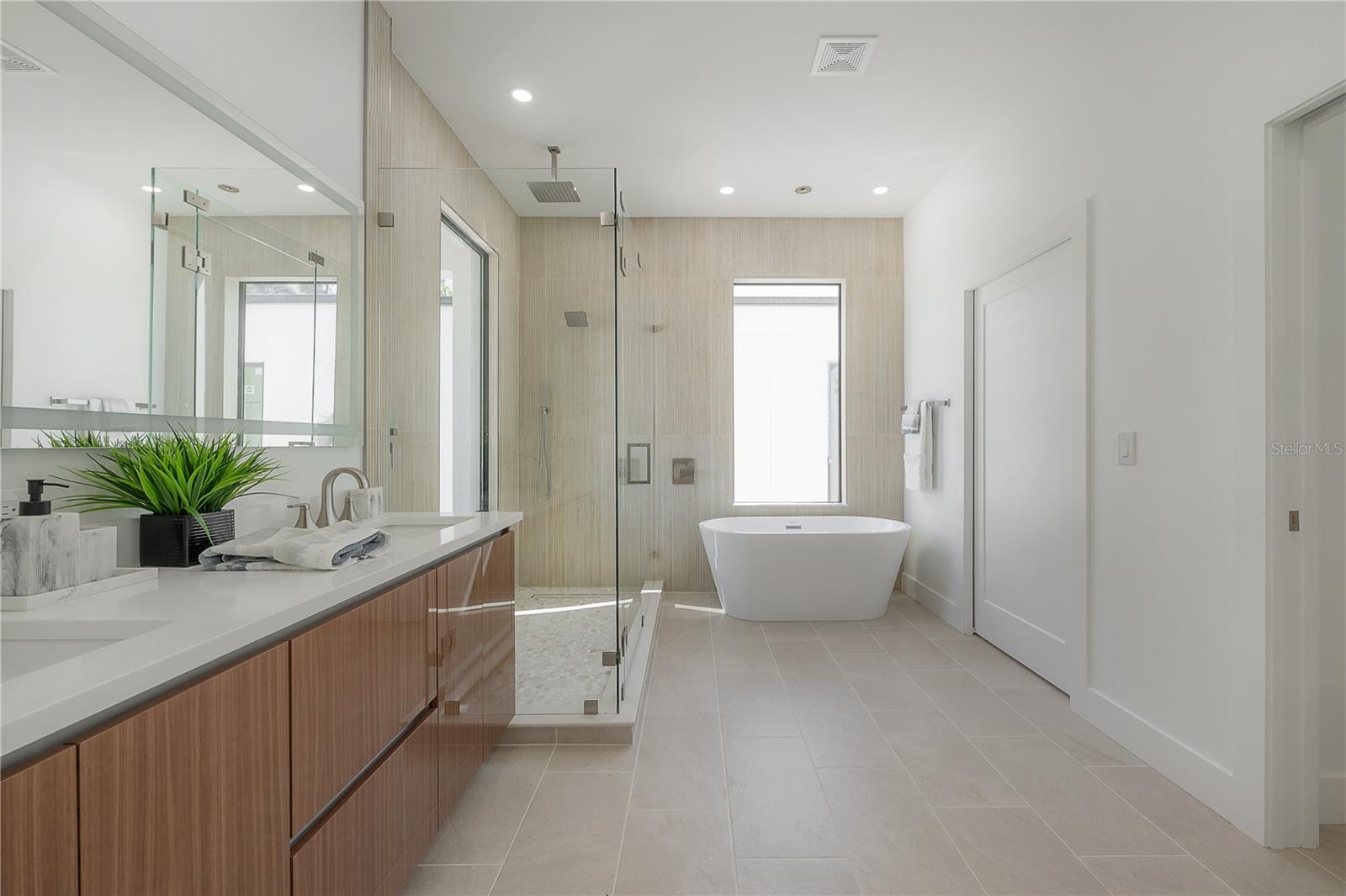 AVALON - Residential Lease
