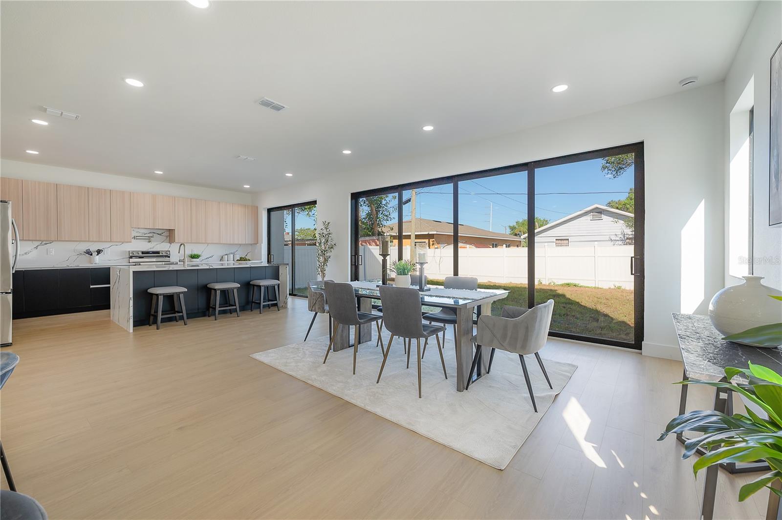 AVALON - Residential Lease