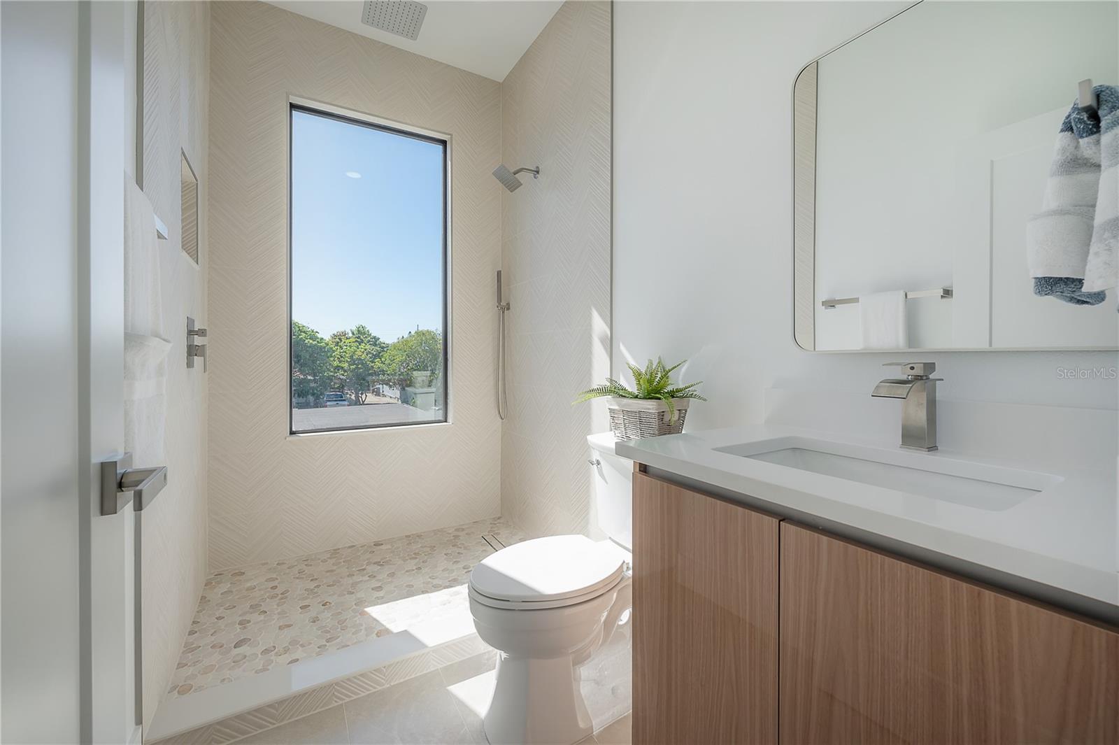 AVALON - Residential Lease