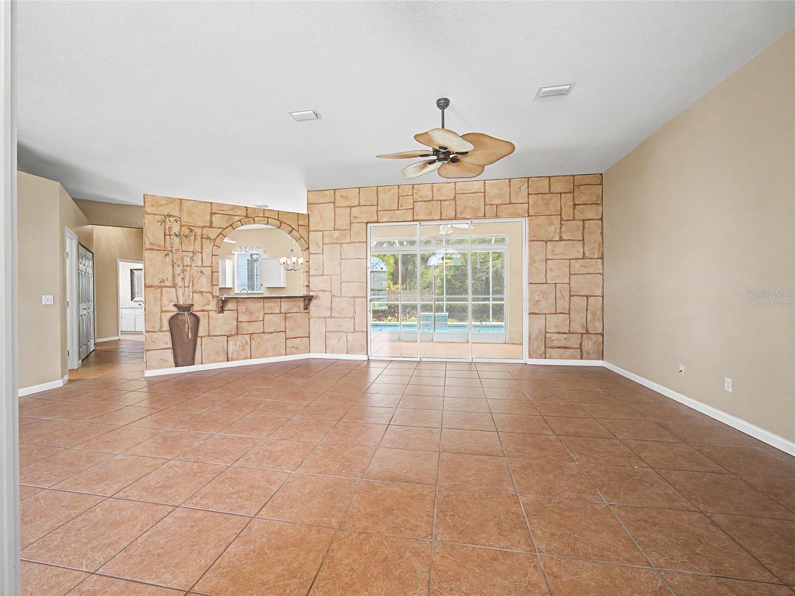 OCALA PALMS UN 06 - Residential