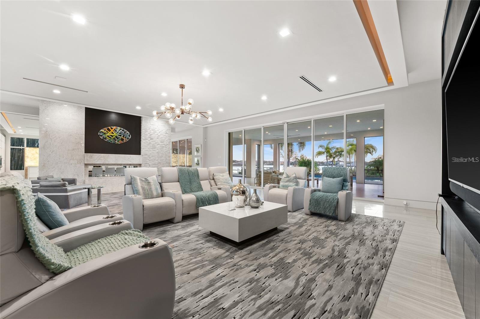 CASA DEL LAGO REP - Residential