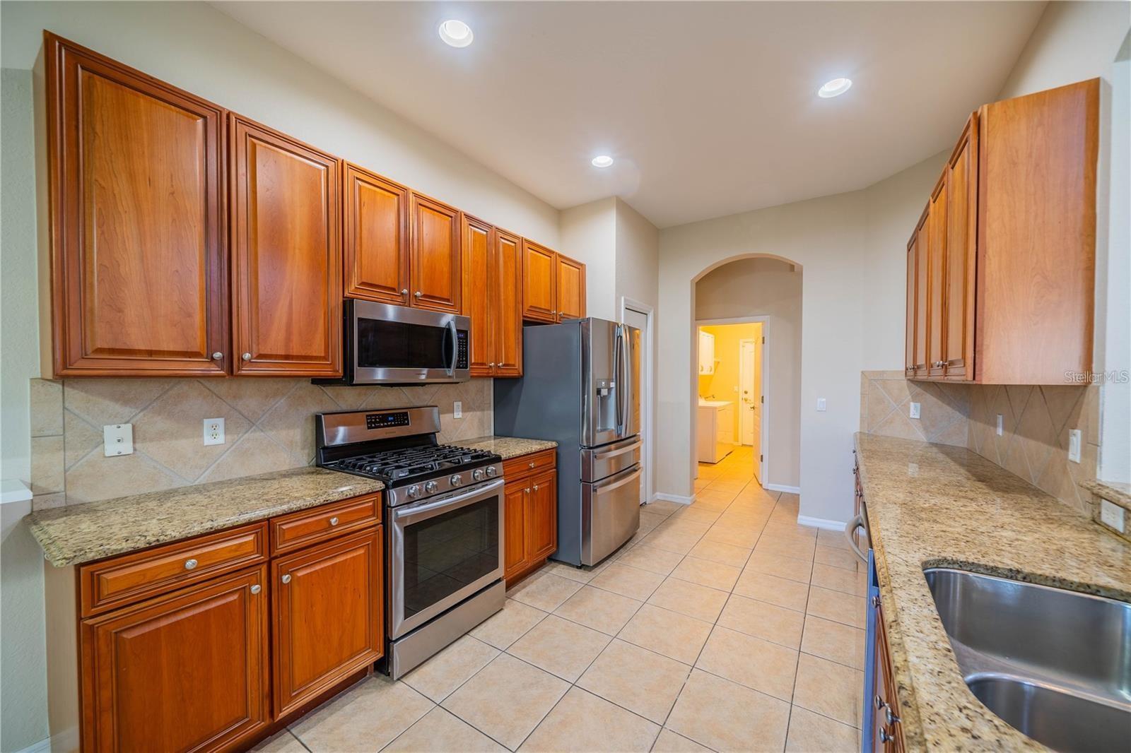 SUN CITY CENTER UNIT 264 PH - Residential