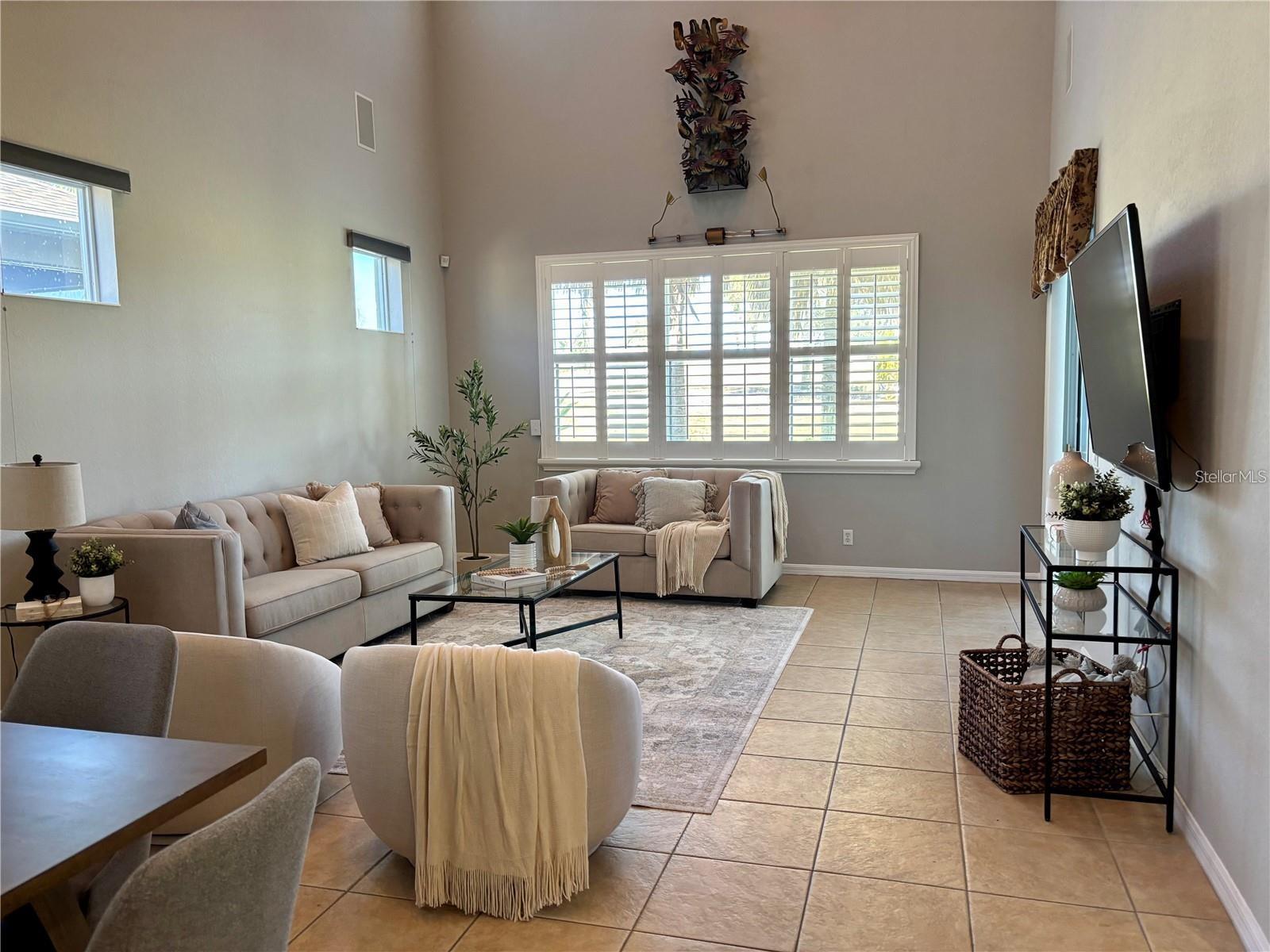 SUN CITY CENTER UNIT 264 PH - Residential