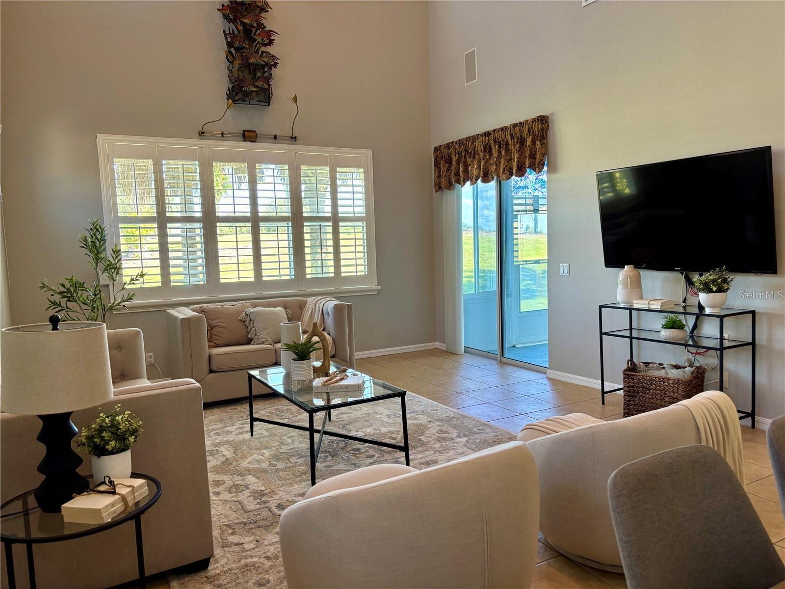SUN CITY CENTER UNIT 264 PH - Residential
