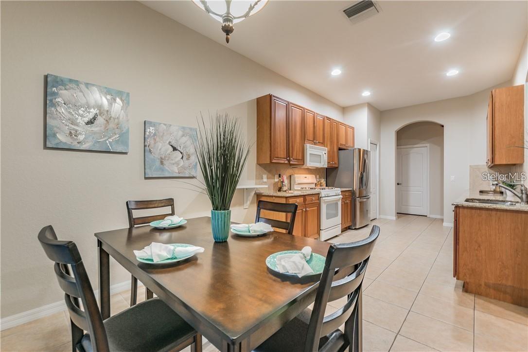 SUN CITY CENTER UNIT 264 PH - Residential