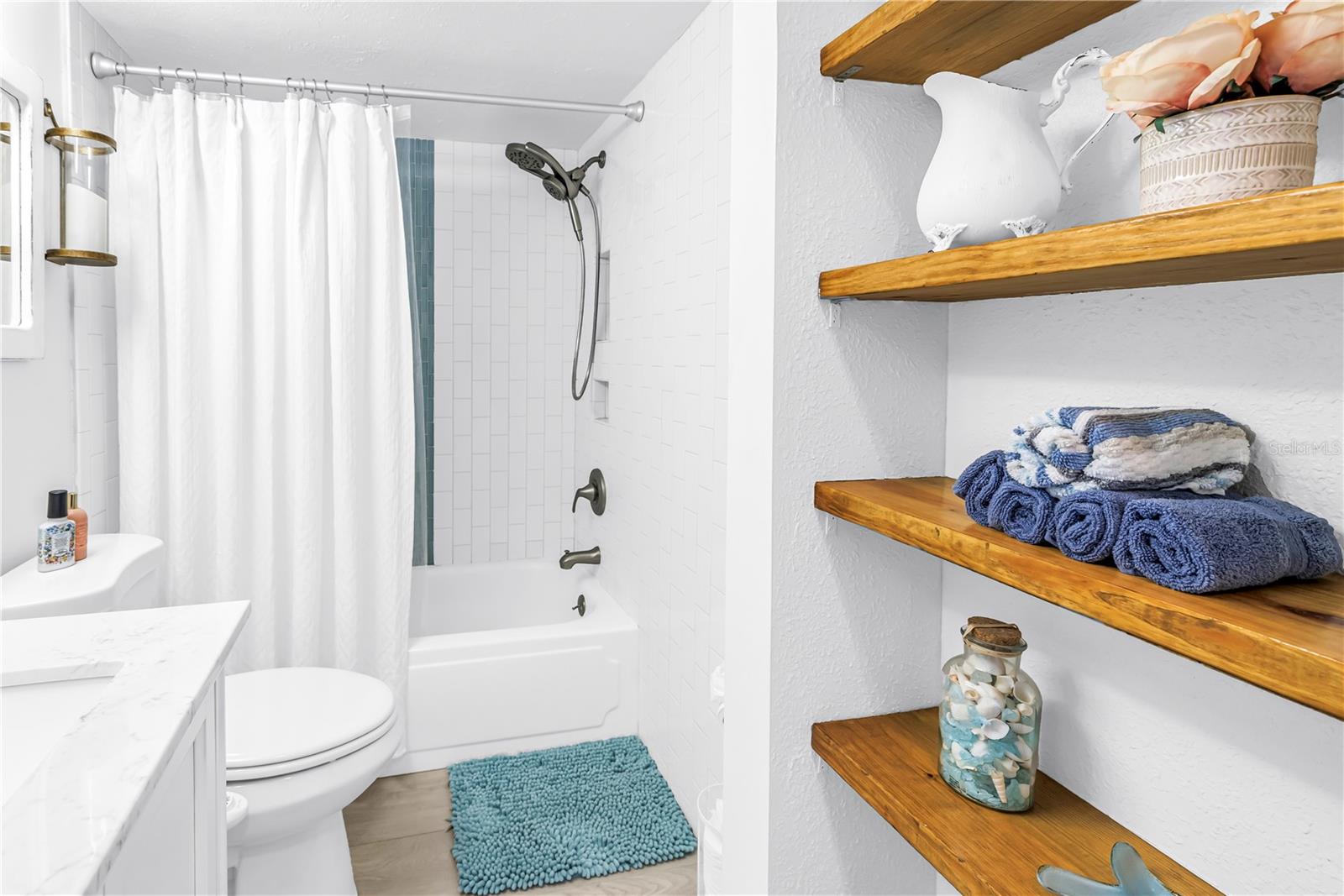 HARBOR HOUSE CONDOS - Residential