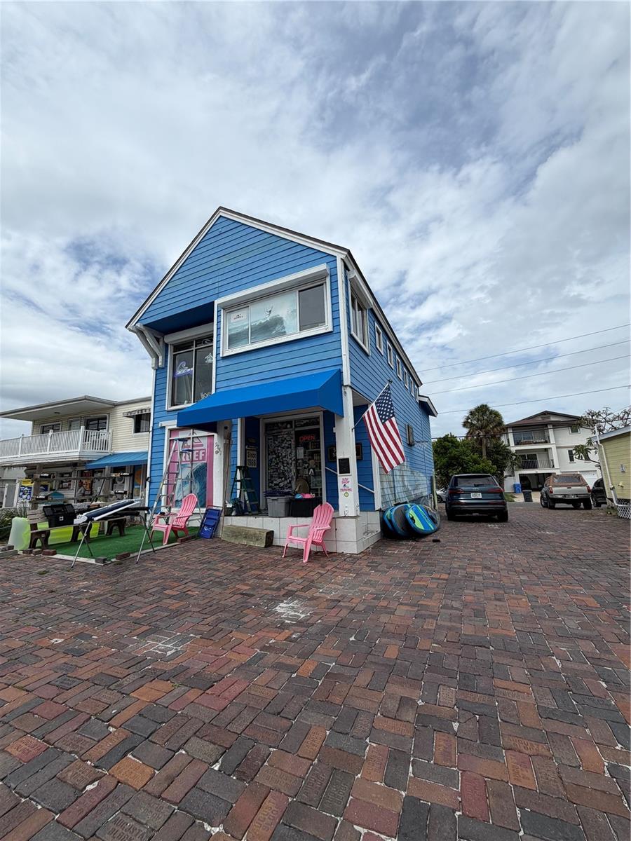 HARBOR HOUSE CONDOS - Residential