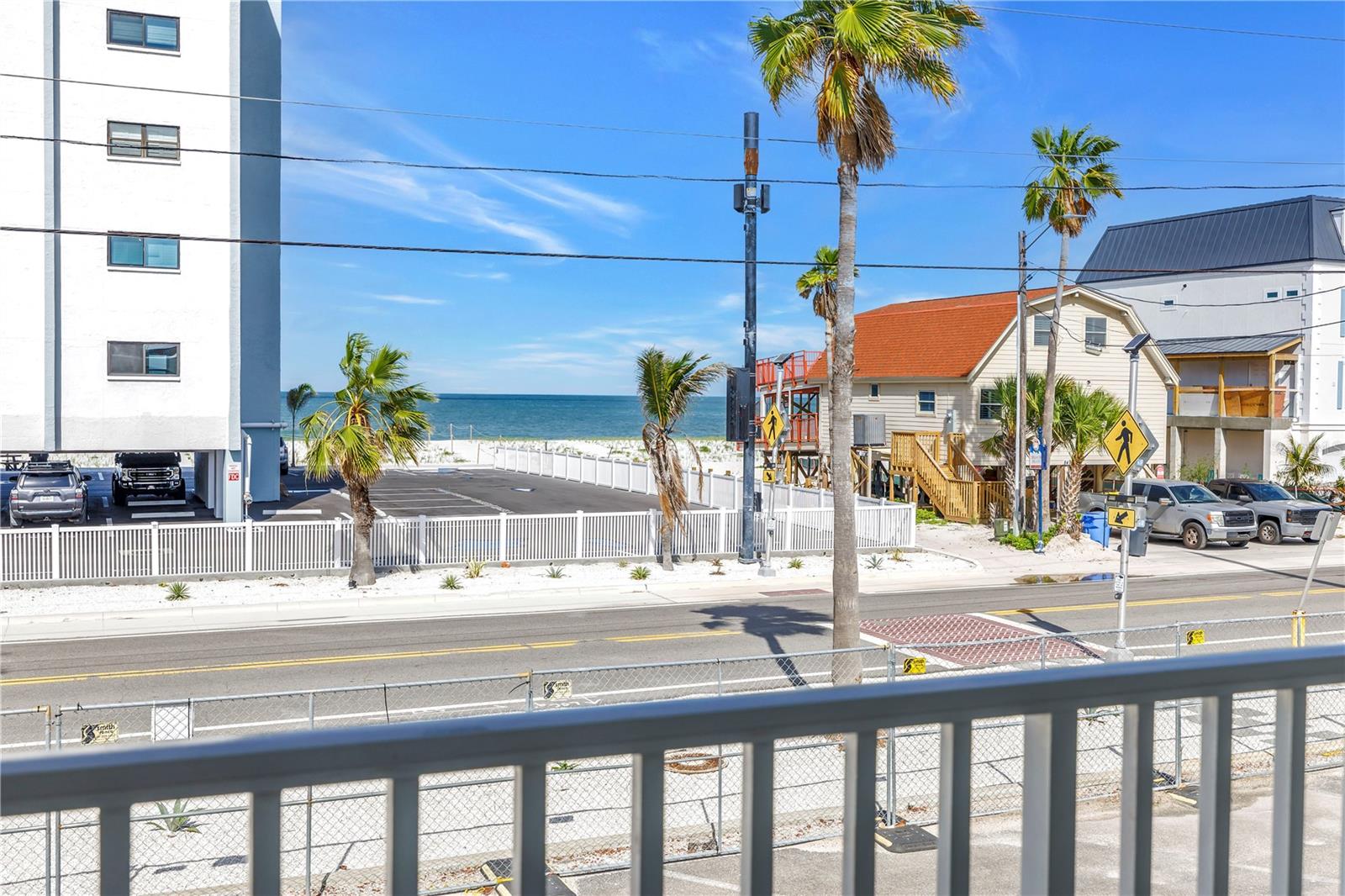 HARBOR HOUSE CONDOS - Residential