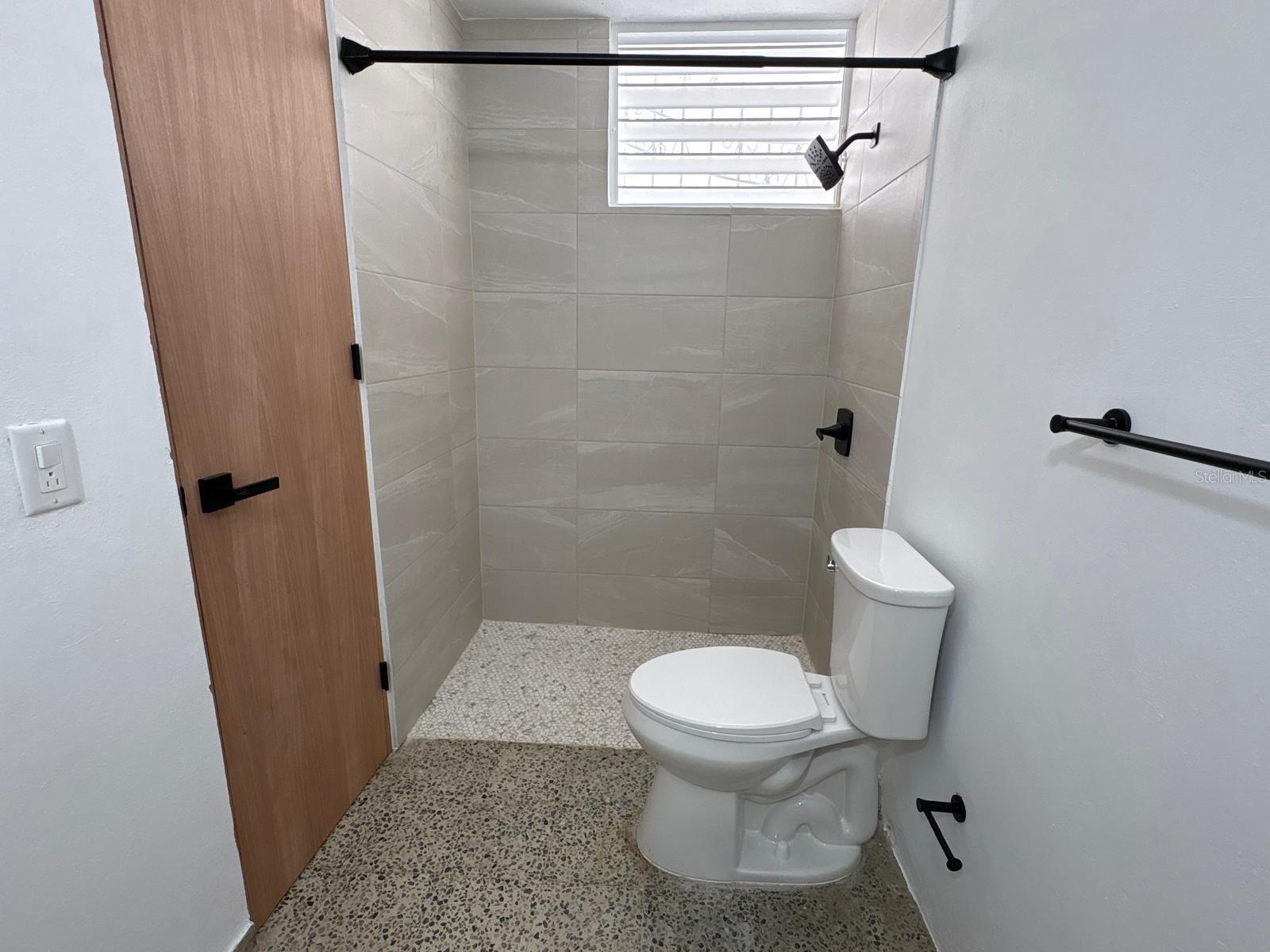 JARDINES DE COUNTRY CLUB - Residential