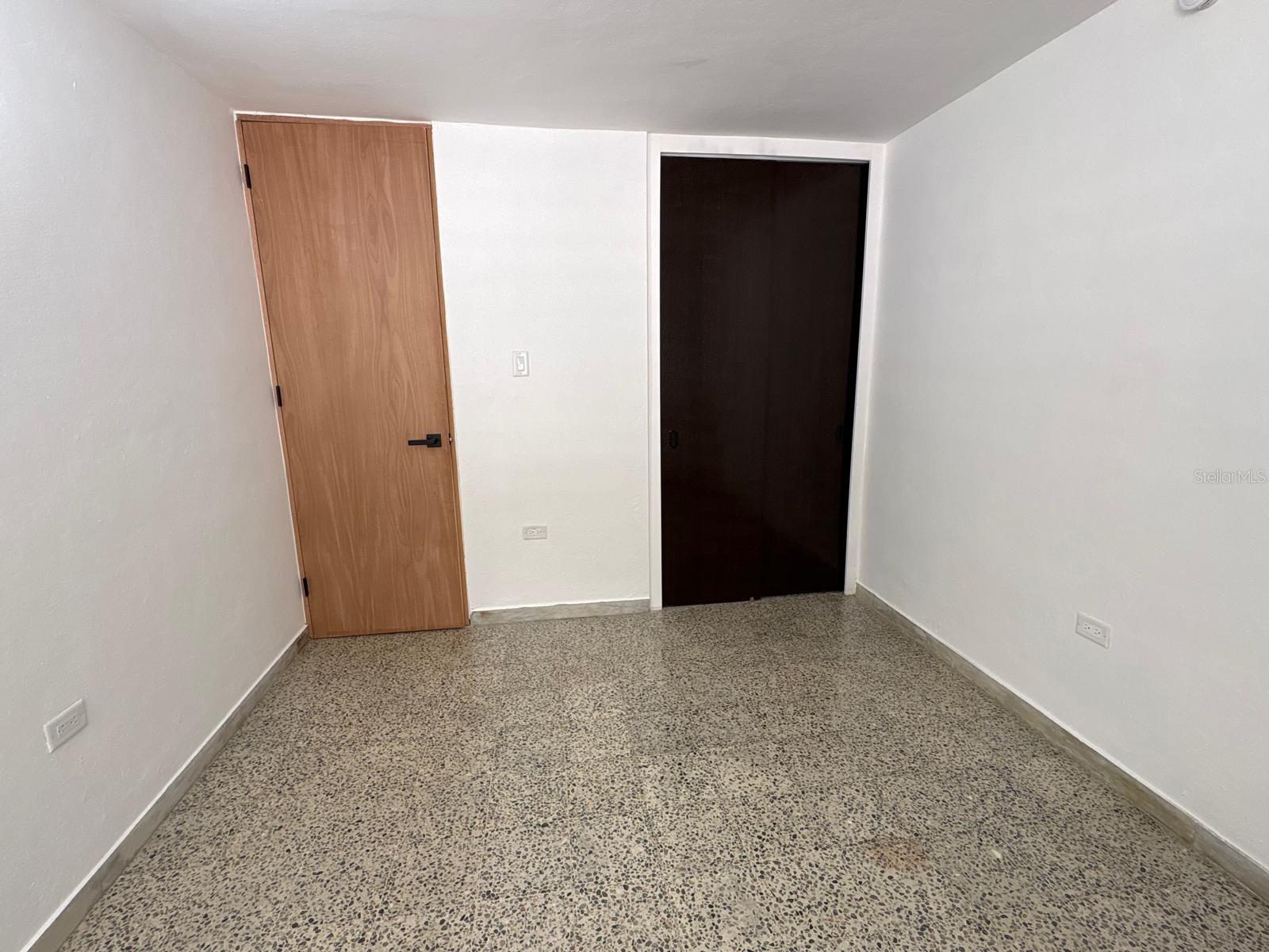 JARDINES DE COUNTRY CLUB - Residential