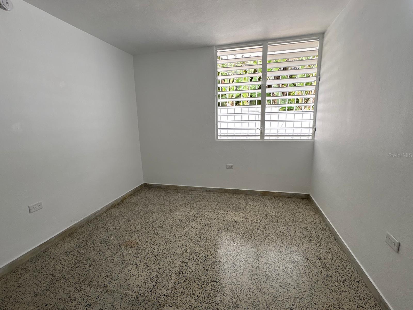 JARDINES DE COUNTRY CLUB - Residential