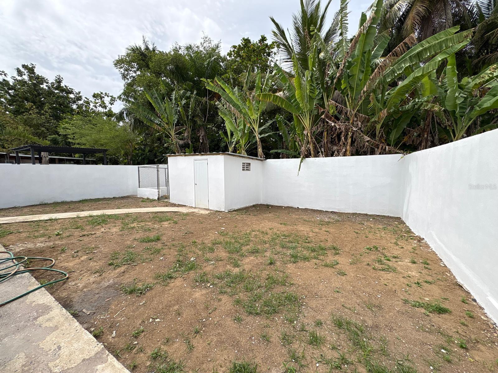 JARDINES DE COUNTRY CLUB - Residential