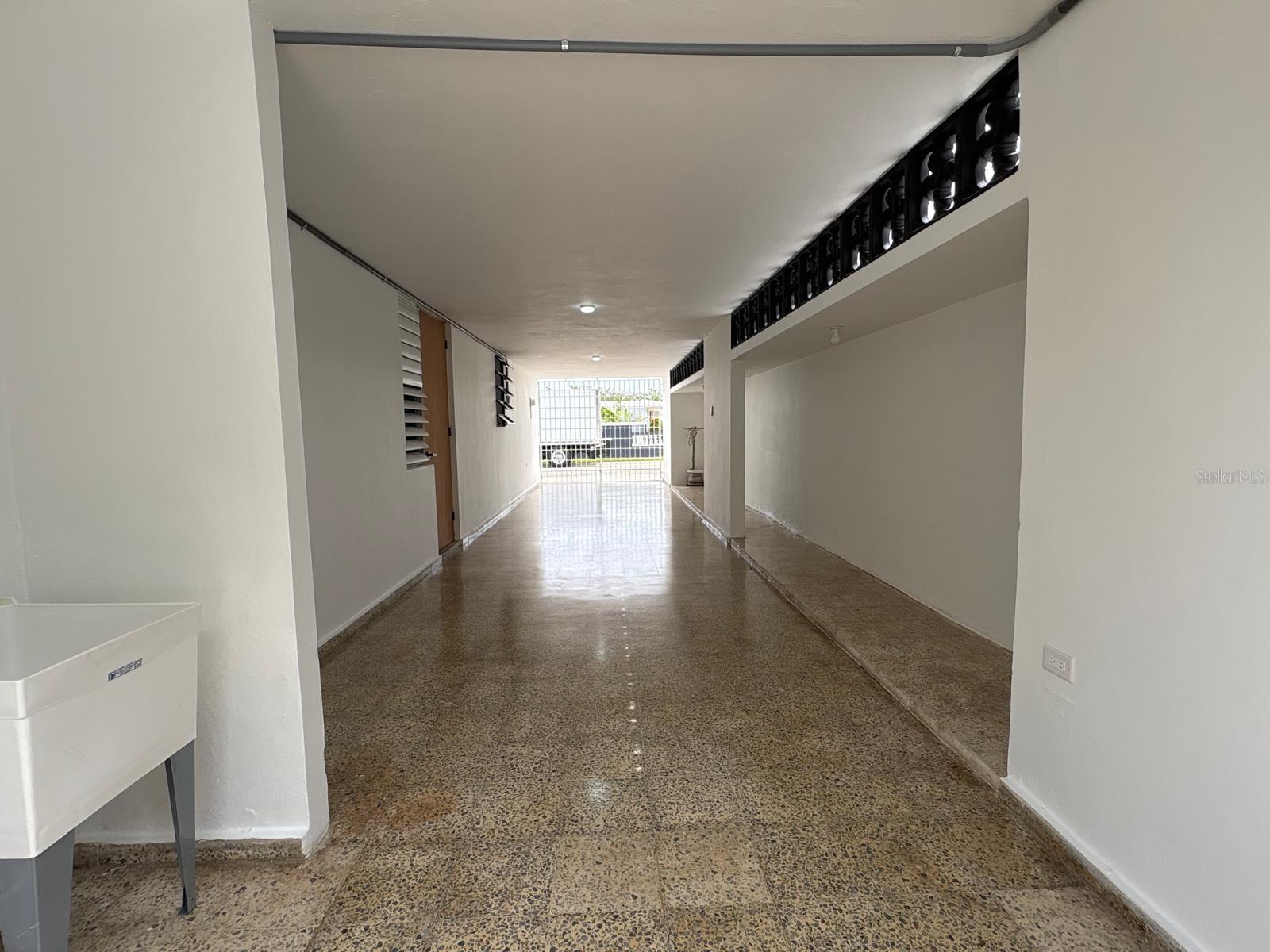 JARDINES DE COUNTRY CLUB - Residential