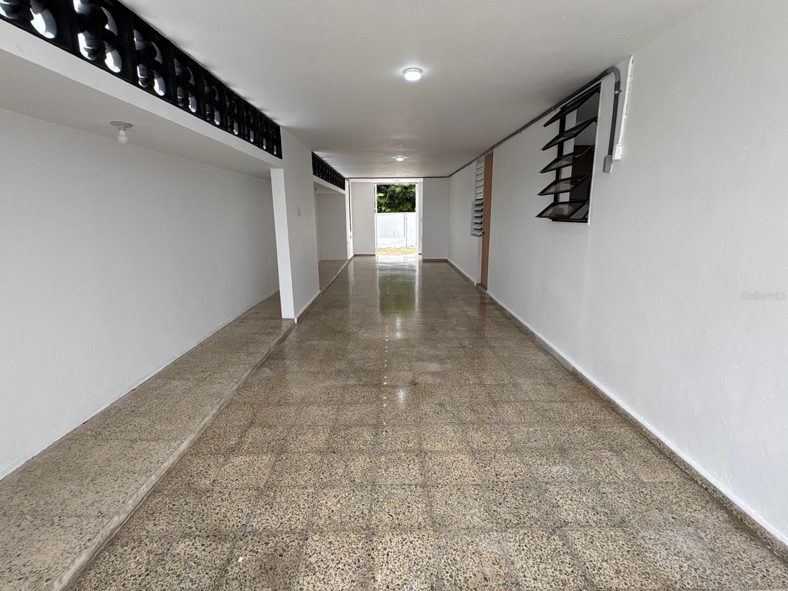 JARDINES DE COUNTRY CLUB - Residential