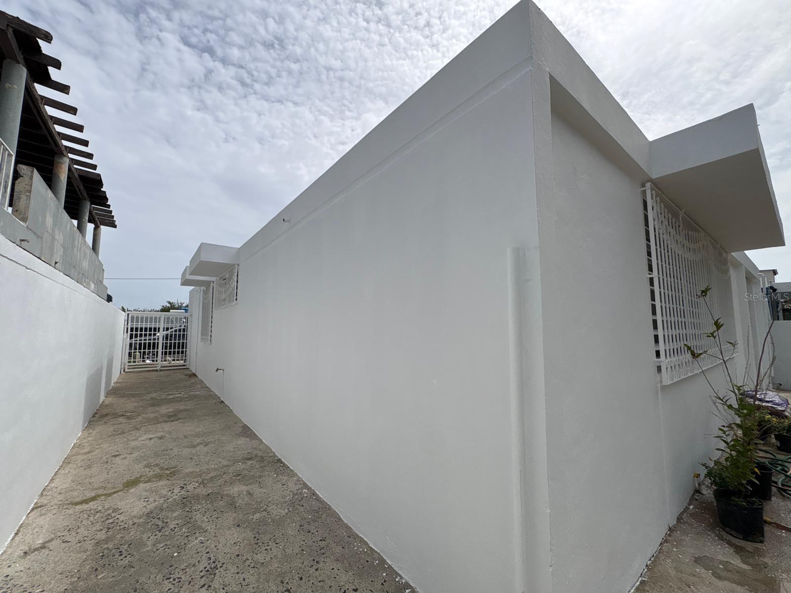 JARDINES DE COUNTRY CLUB - Residential