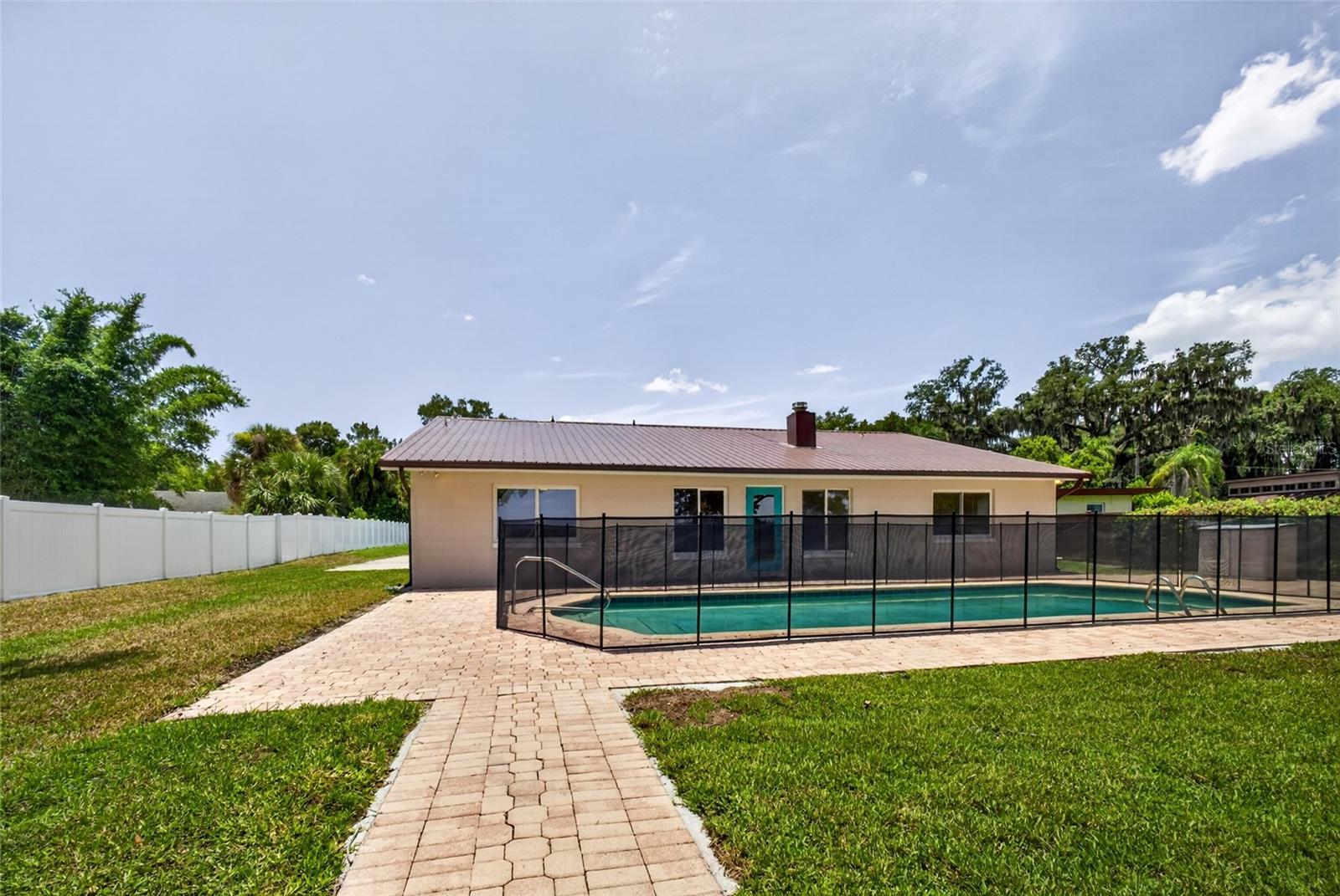 J H LIVINGSTONS SUB - Residential